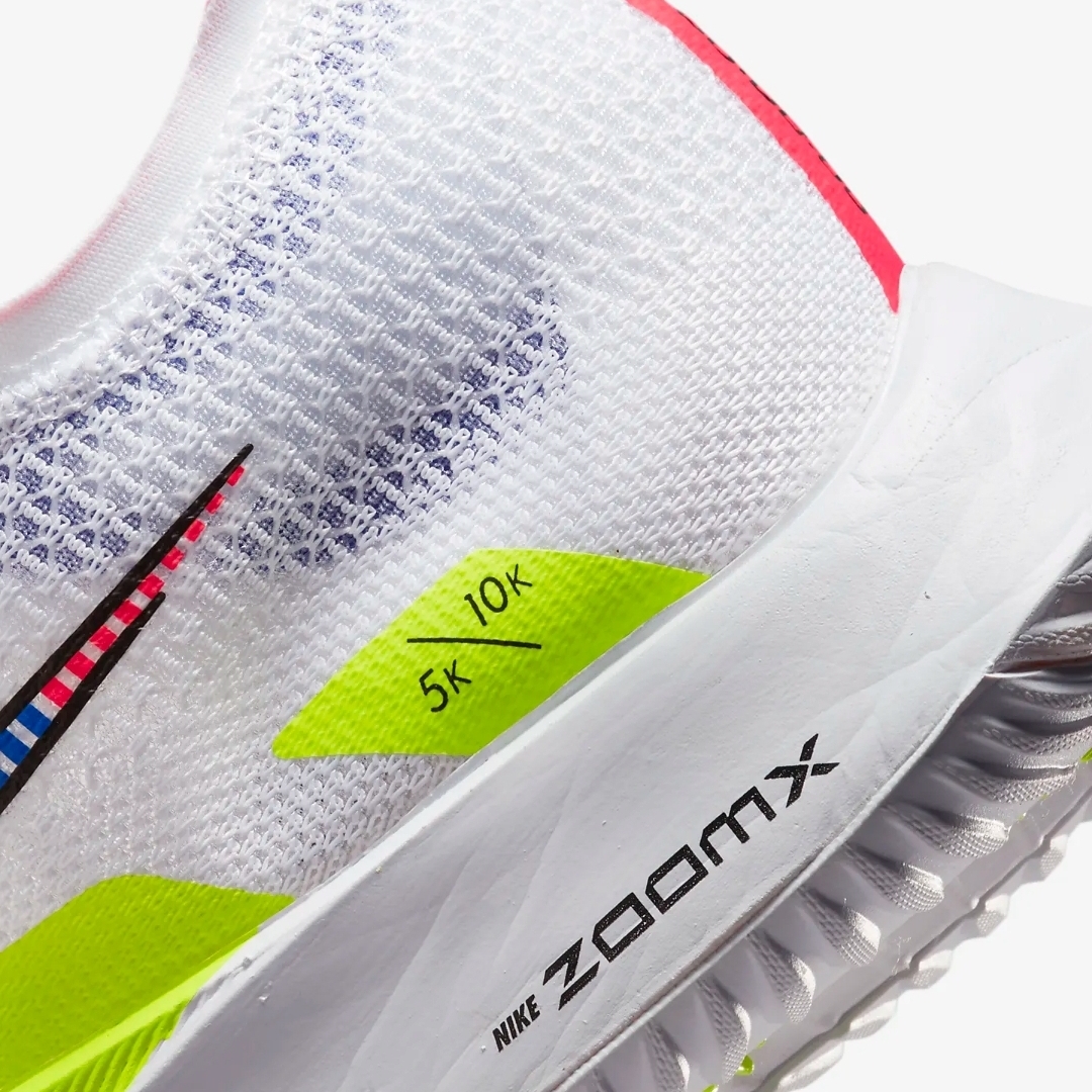 Nike ZoomX Streakfly White Volt 착용 스타일 - 4