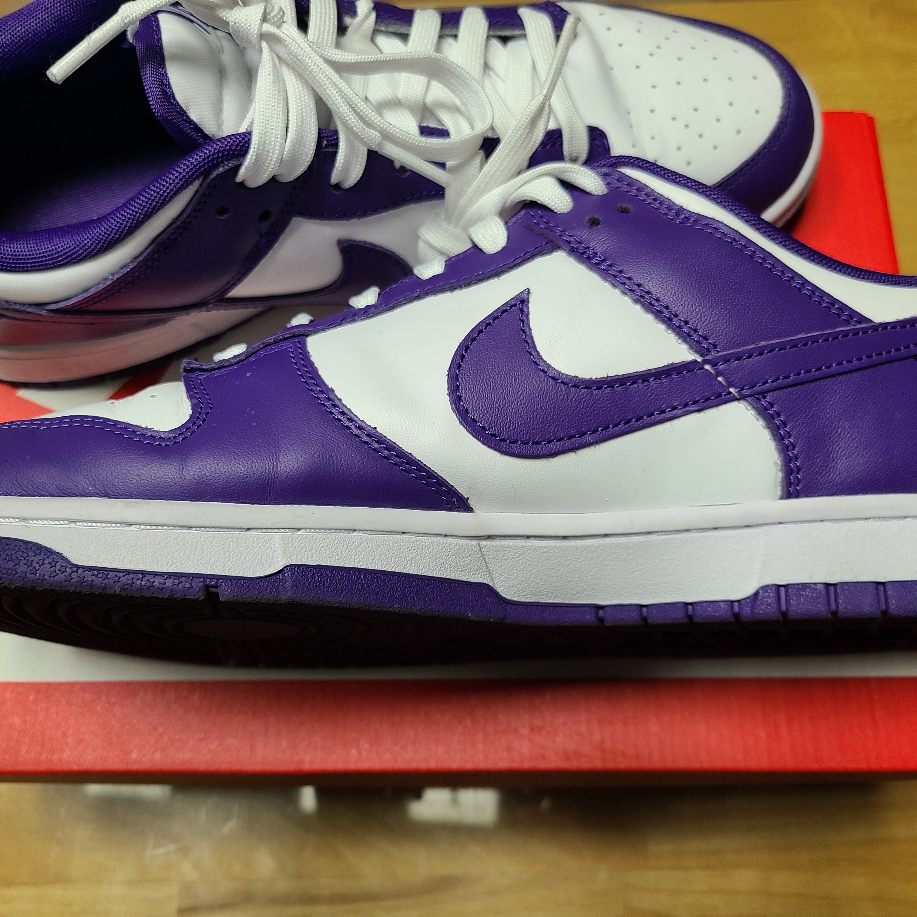 Nike Dunk Low Retro Championship Court Purple 착용 스타일