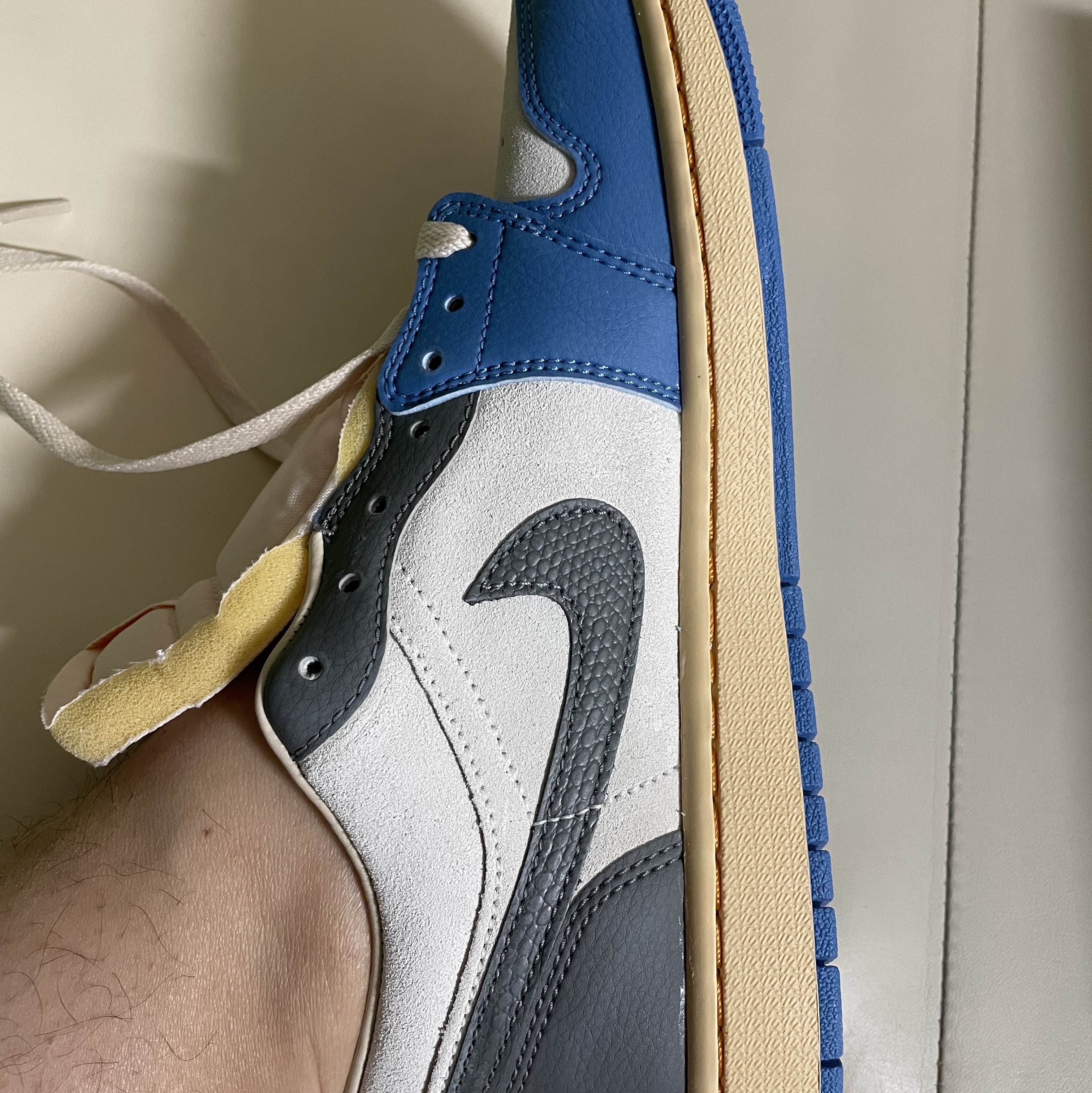 Jordan 1 Low SE Tokyo 96 착용 스타일 - 2