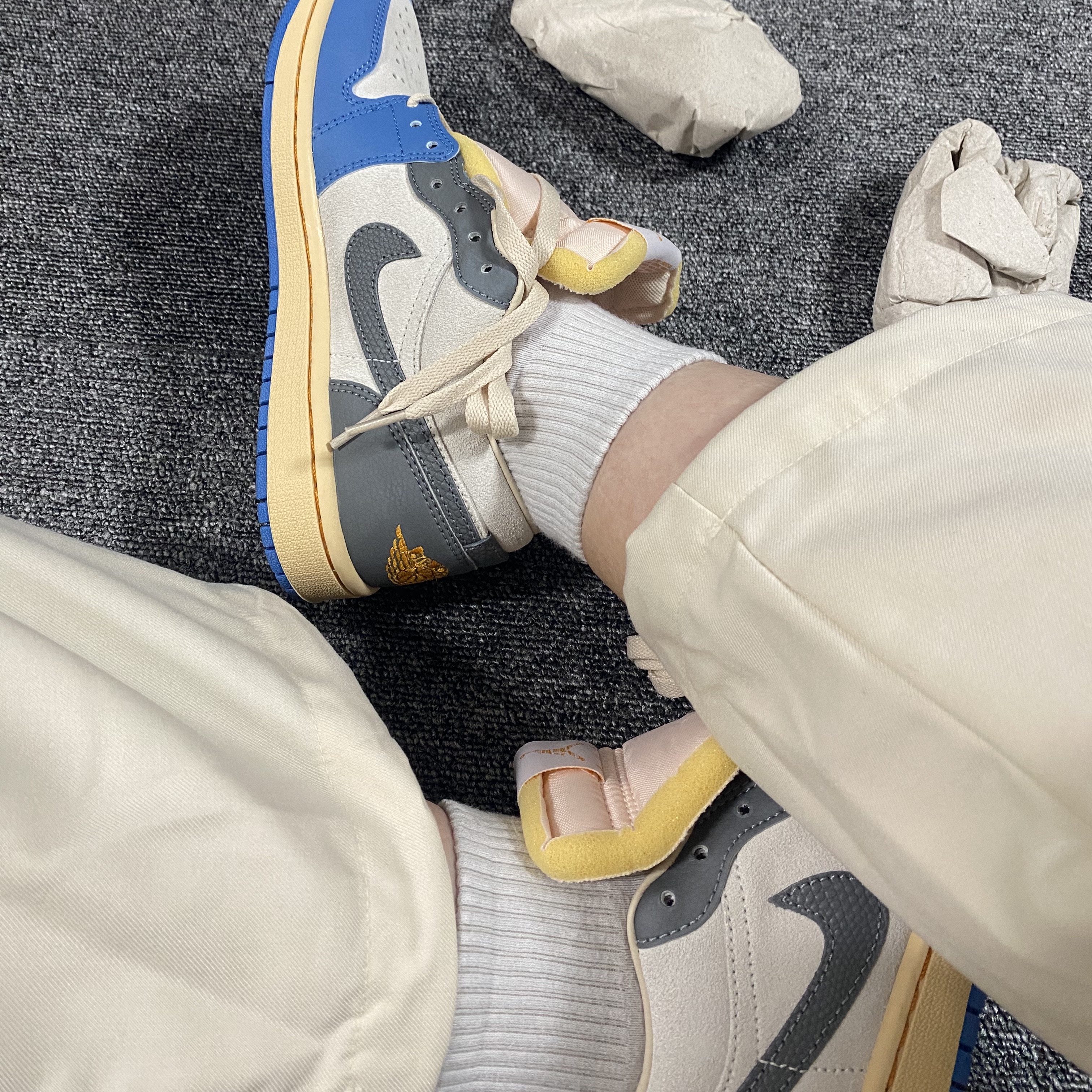 Jordan 1 Low SE Tokyo 96 착용 스타일 - 2