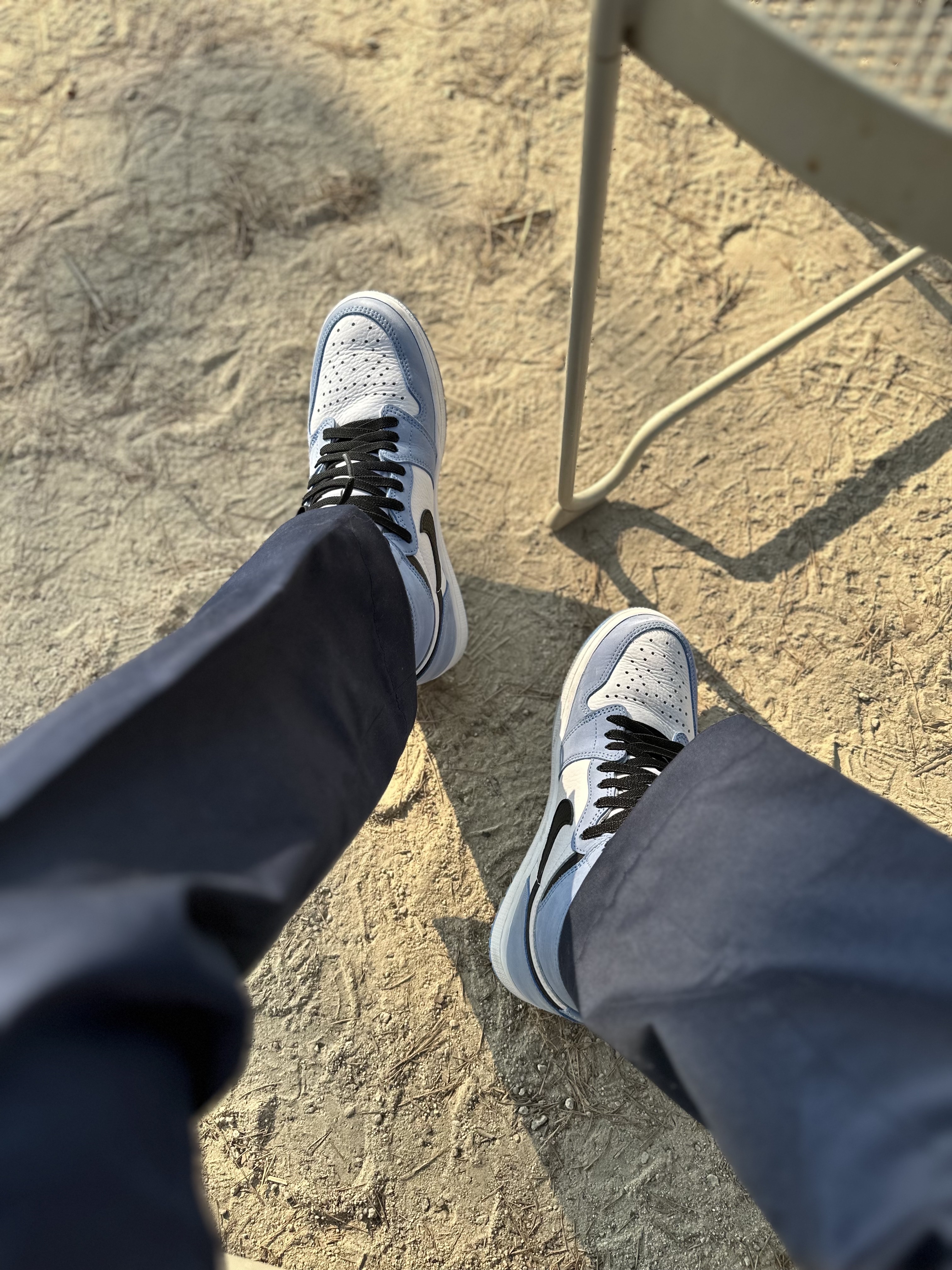 Jordan 1 Retro High OG University Blue 착용 스타일