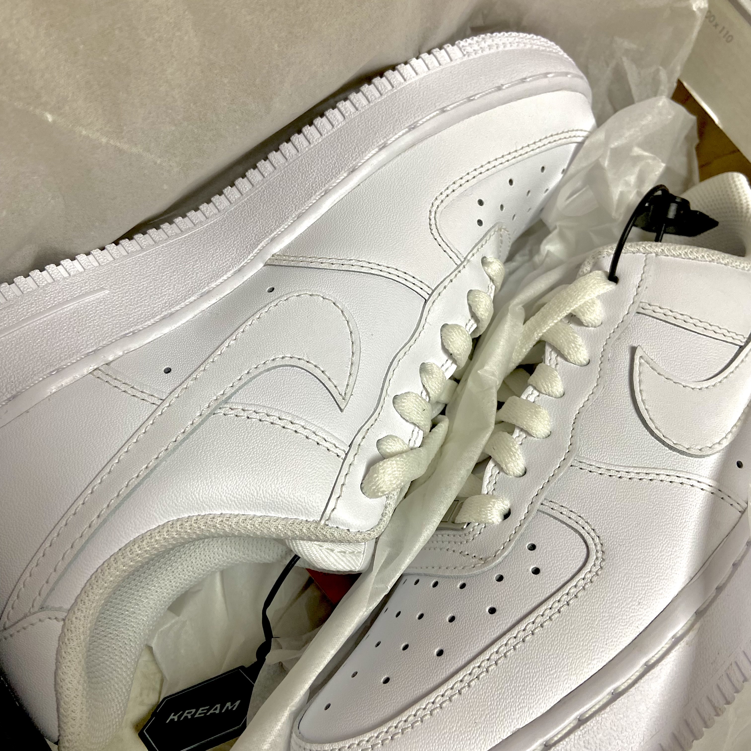 (W) Nike Air Force 1 '07 Low White 착용 스타일 - 2