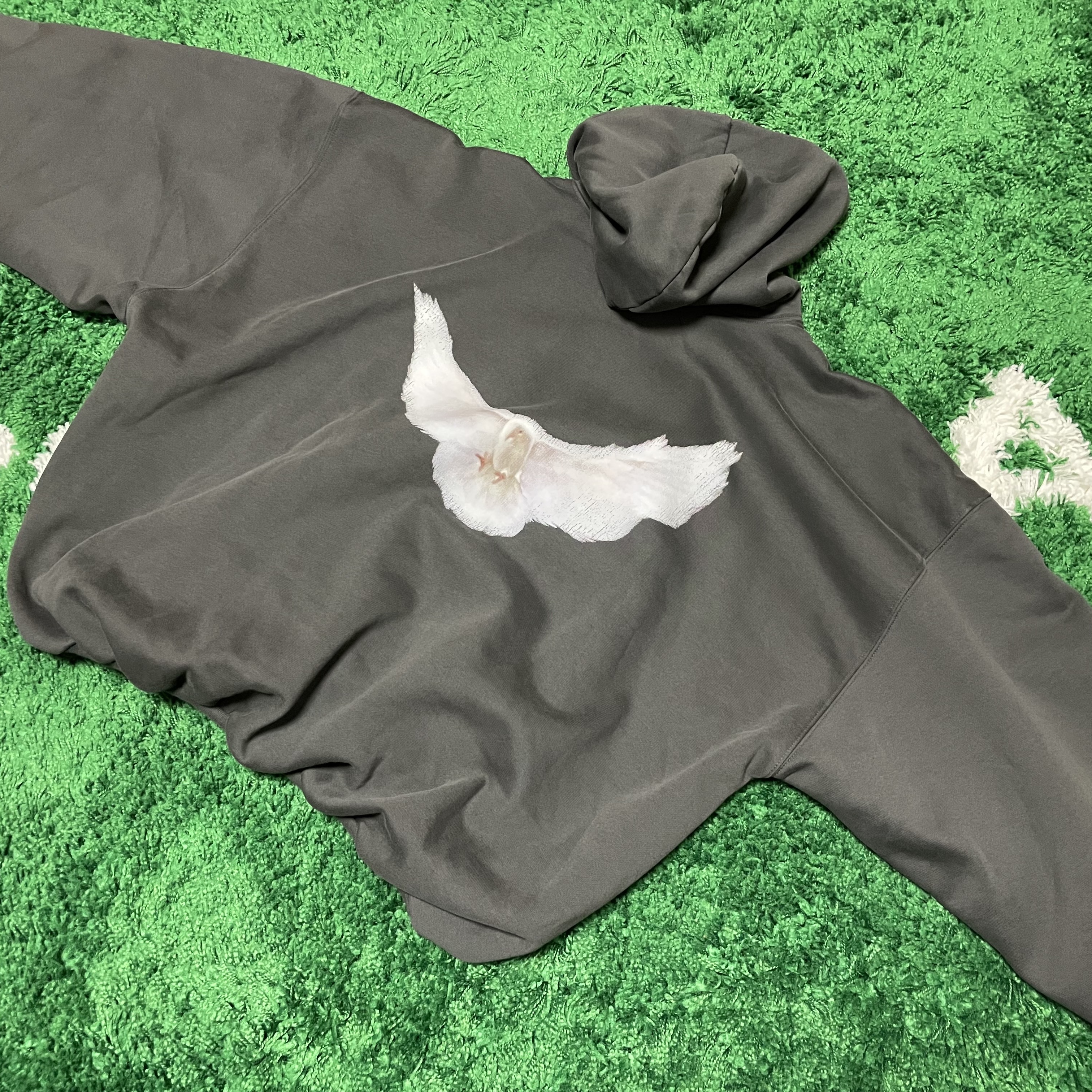 Yeezy Gap Engineered By Balenciaga Dove Hoodie Black 착용 스타일 - 1