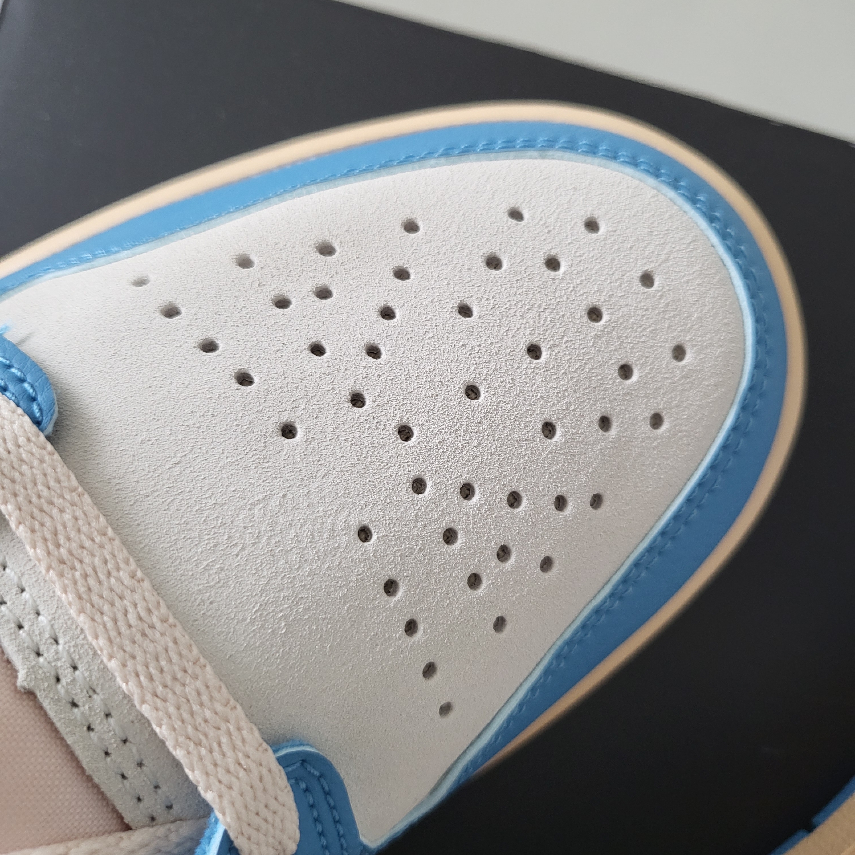Jordan 1 Low SE Tokyo 96 착용 스타일 - 2