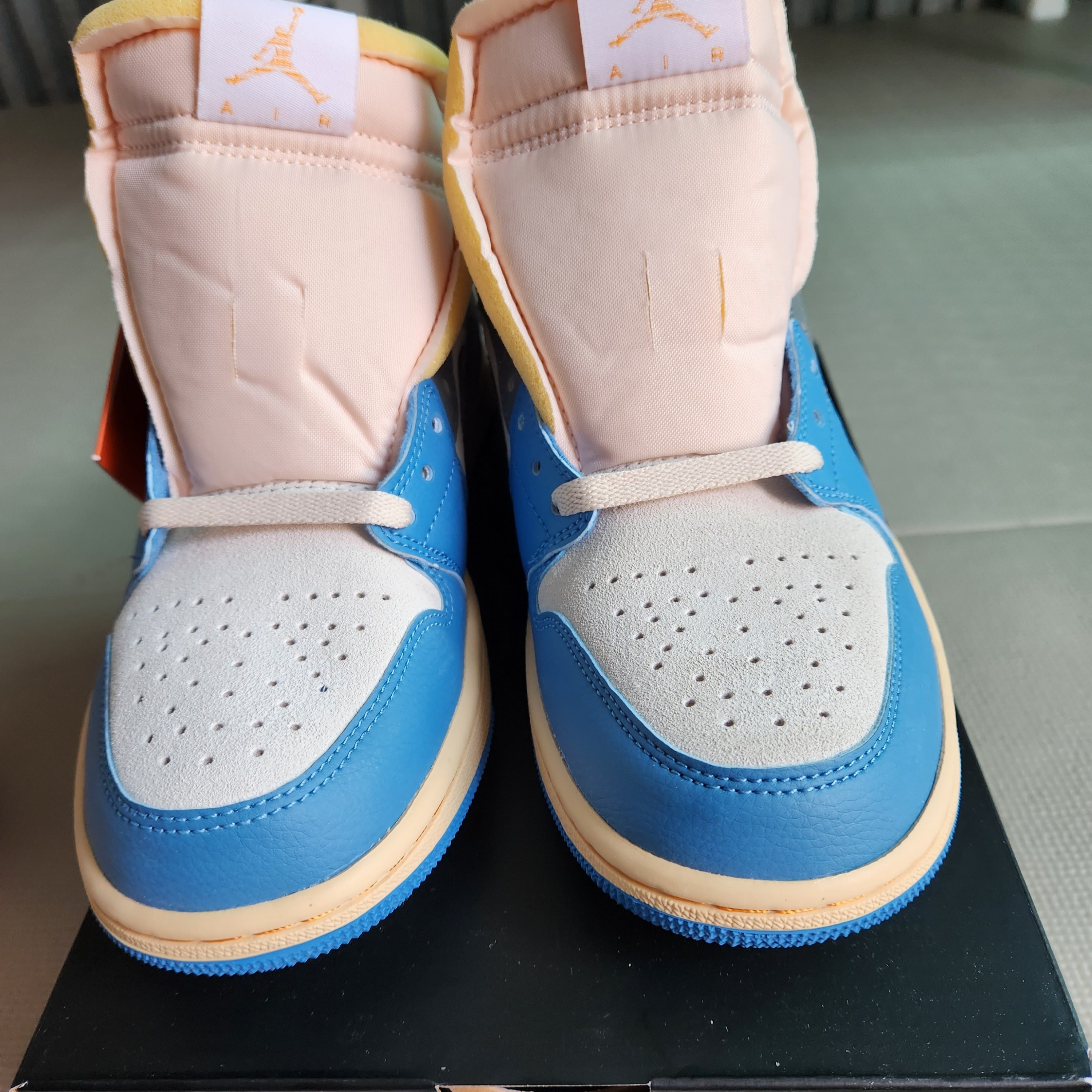 Jordan 1 Low SE Tokyo 96 착용 스타일 - 2