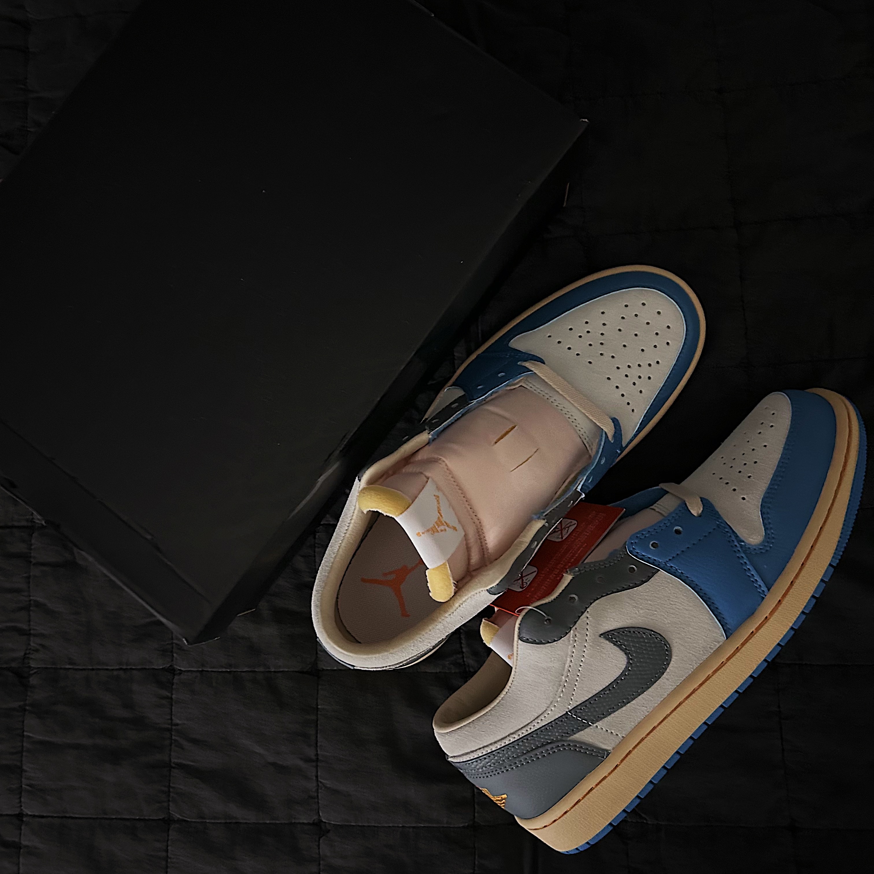 Jordan 1 Low SE Tokyo 96 착용 스타일