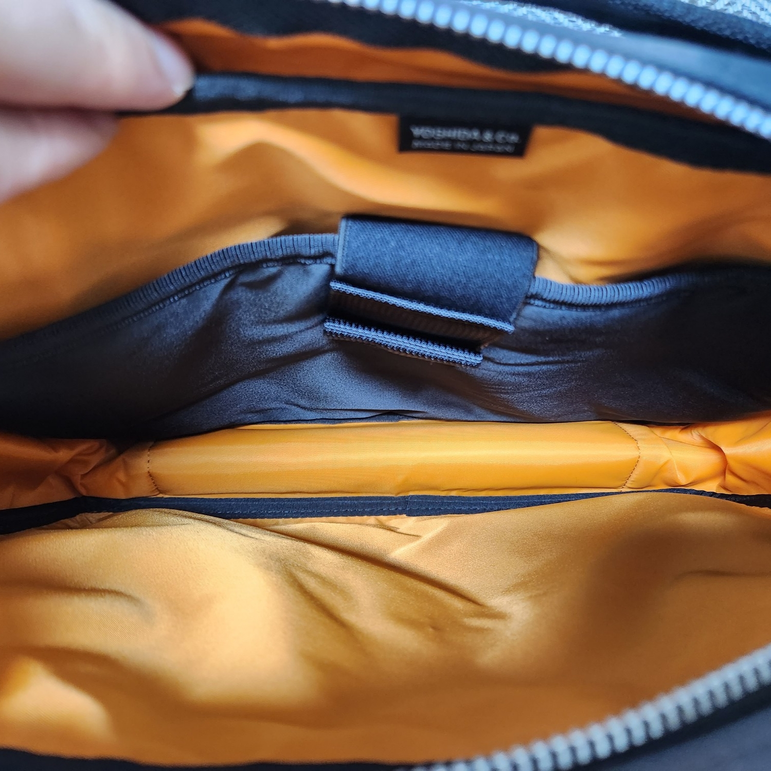 Porter x Palace 2Way Shoulder Bag Black 착용 스타일 - 3