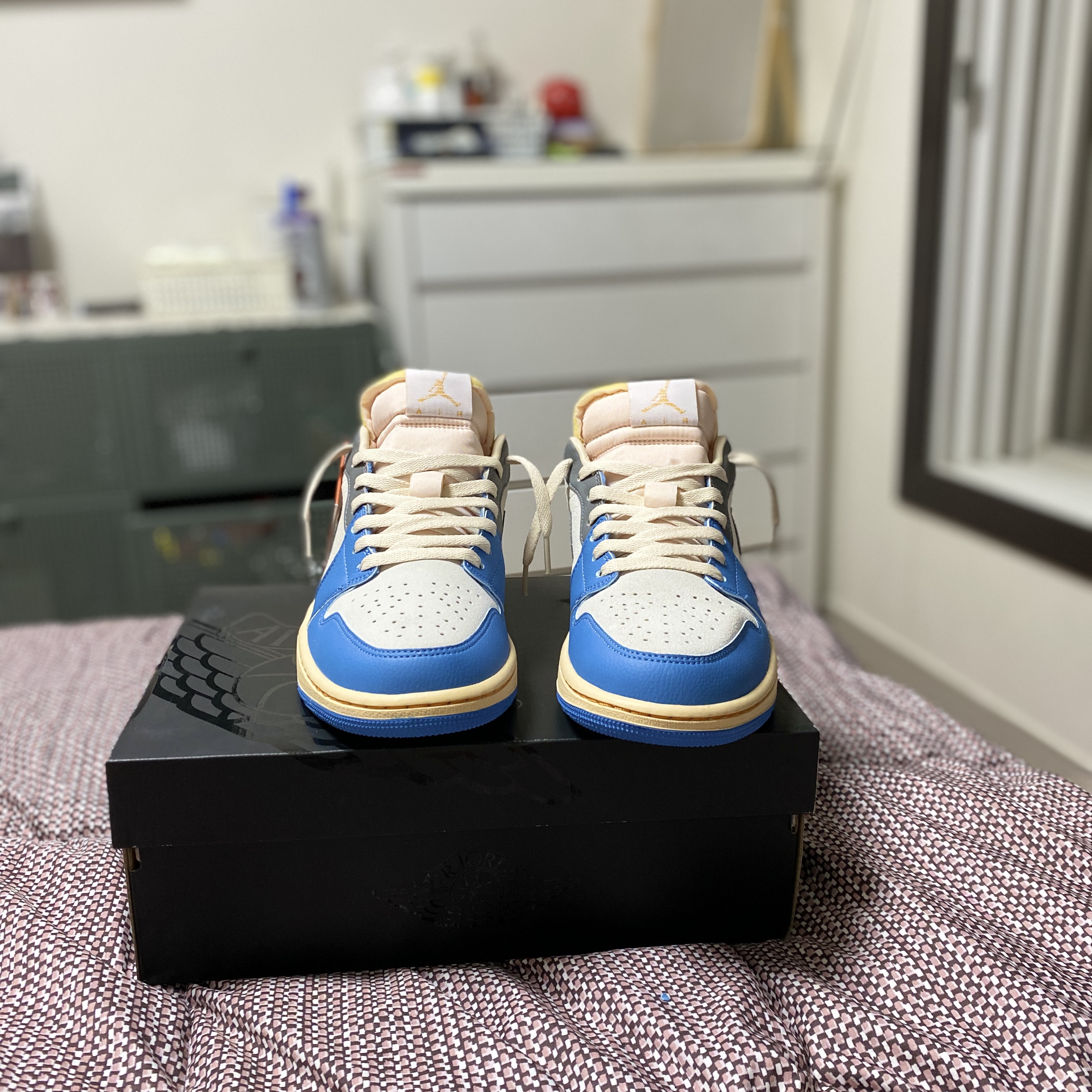 Jordan 1 Low SE Tokyo 96 착용 스타일 - 2