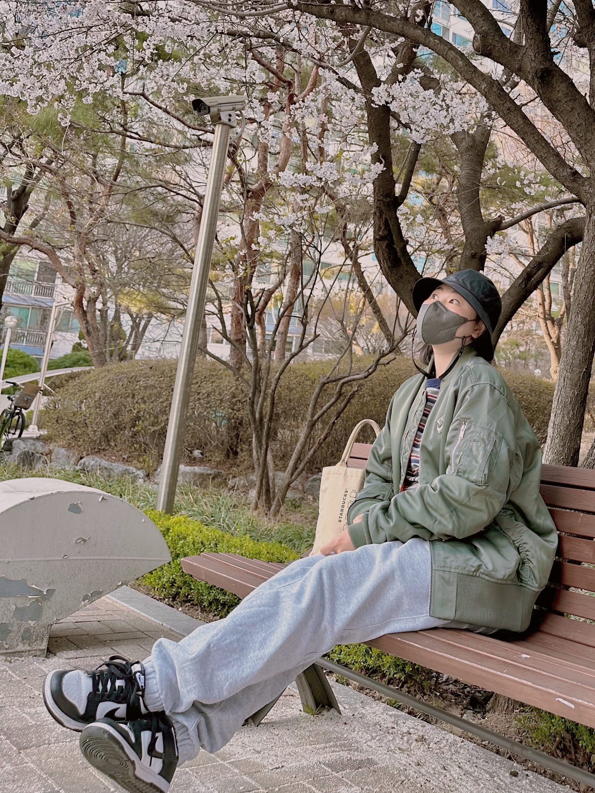 (W) Nike Dunk Low Black, Nike x Stussy NRG FL Storm-Fit Bucket Hat Black 착용 스타일