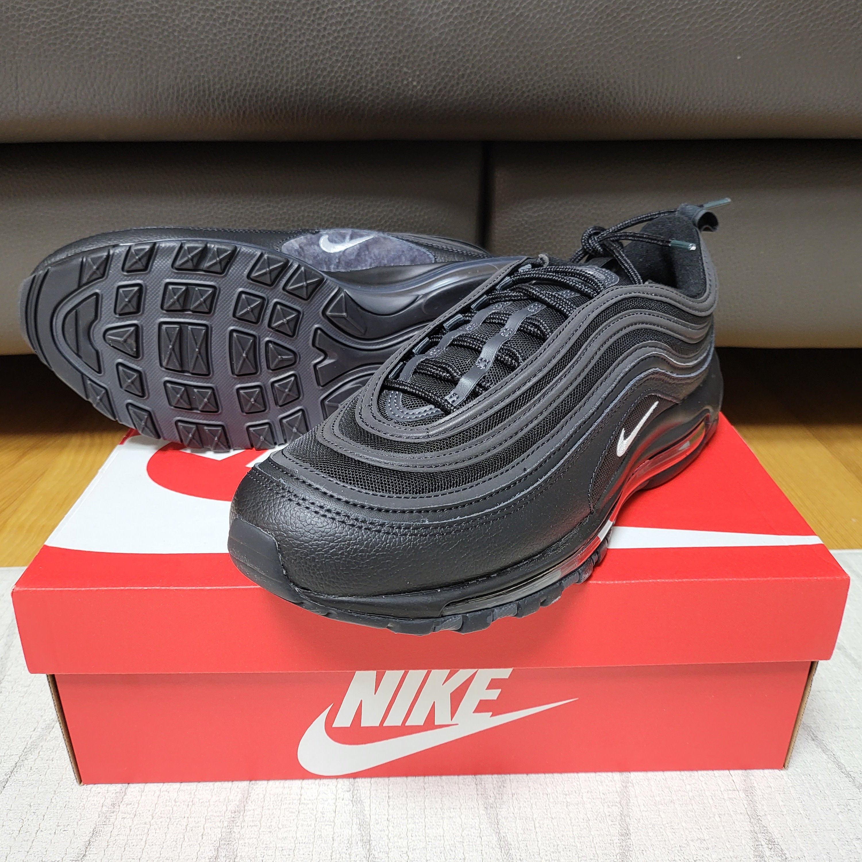 Nike Air Max 97 Black White Anthracite 착용 스타일