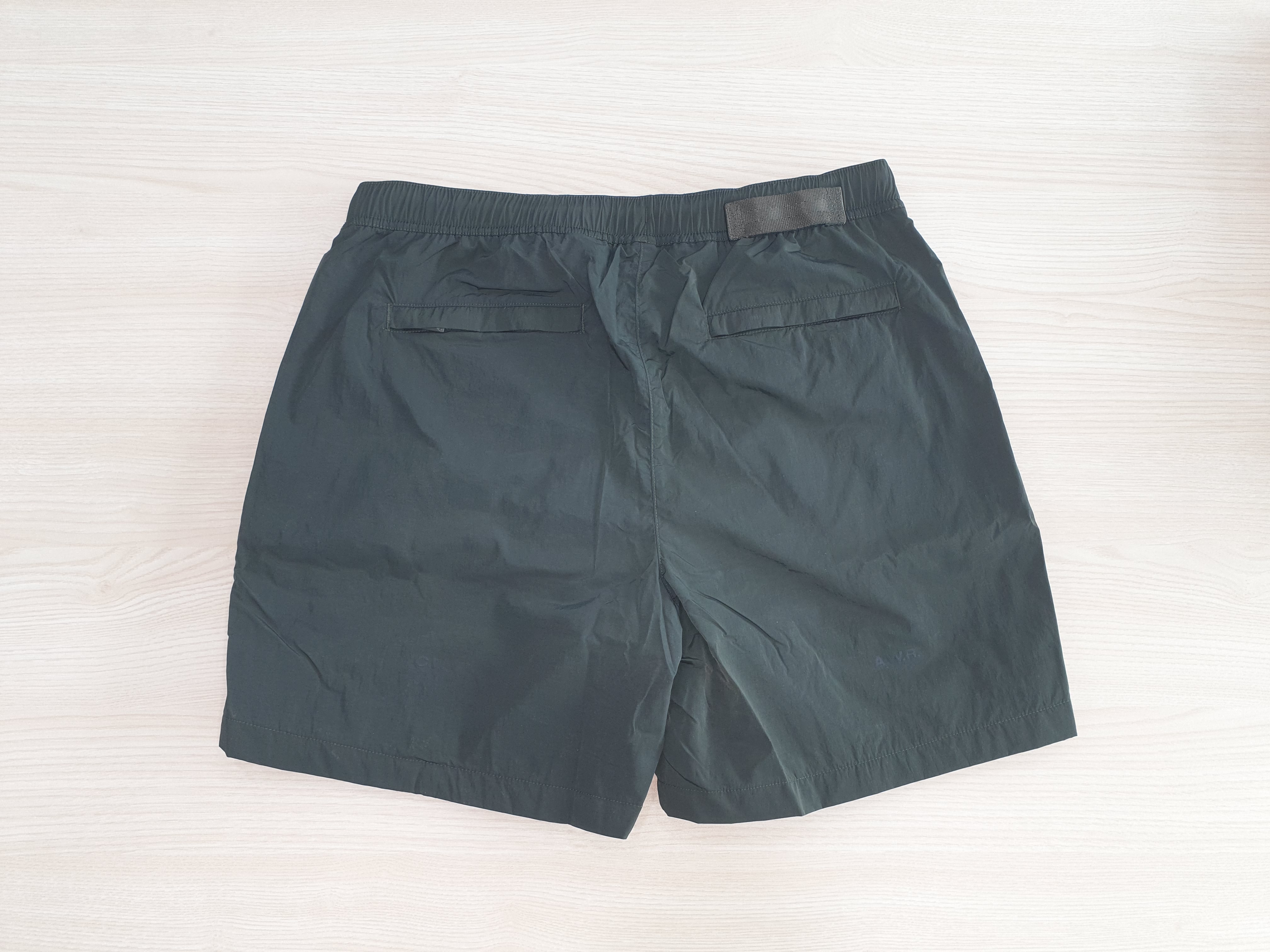 Nike x Drake Nocta Shorts Sequoia (DR2628-355) 착용 스타일 - 2