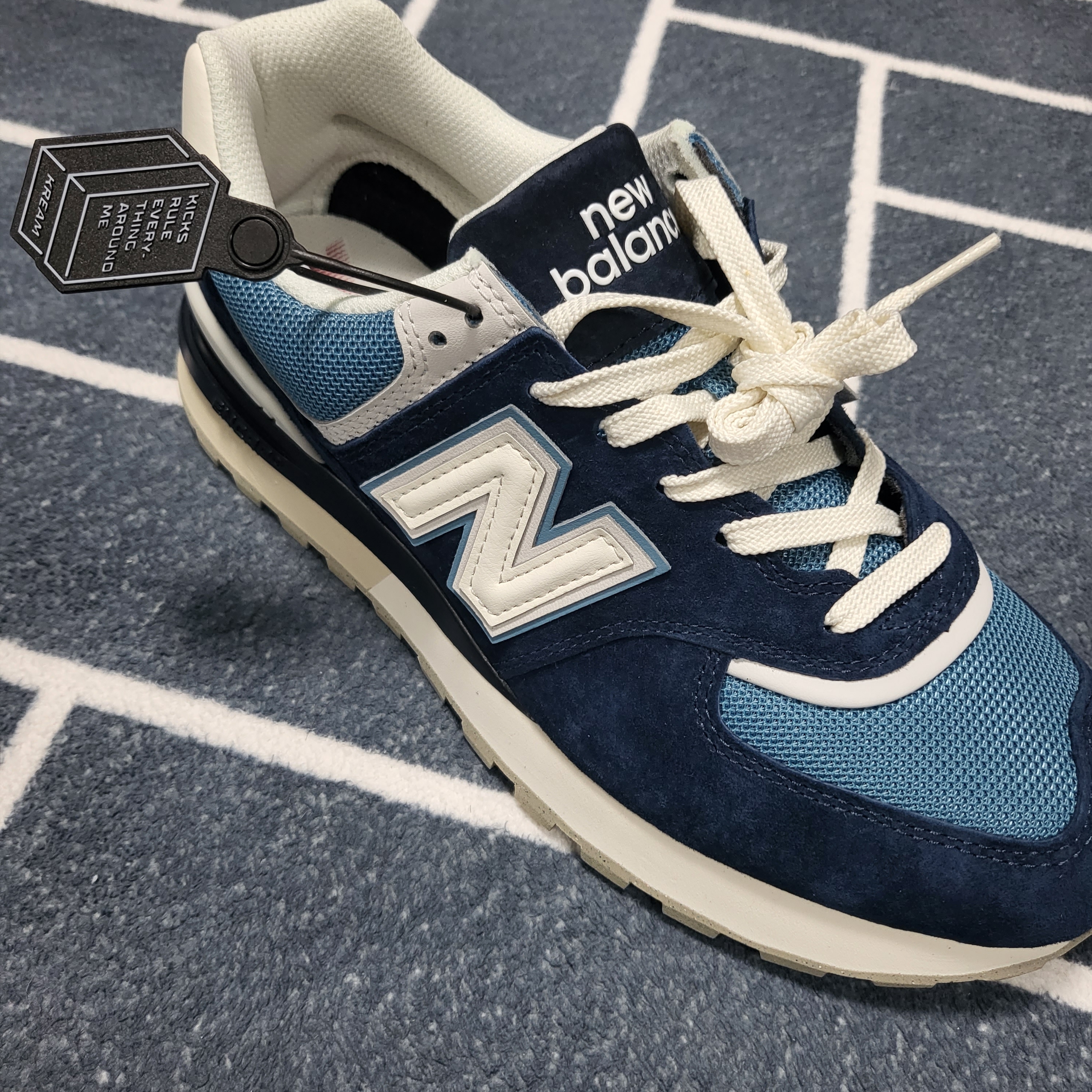 New Balance 574 Legacy Navy Sea Salt 착용 스타일