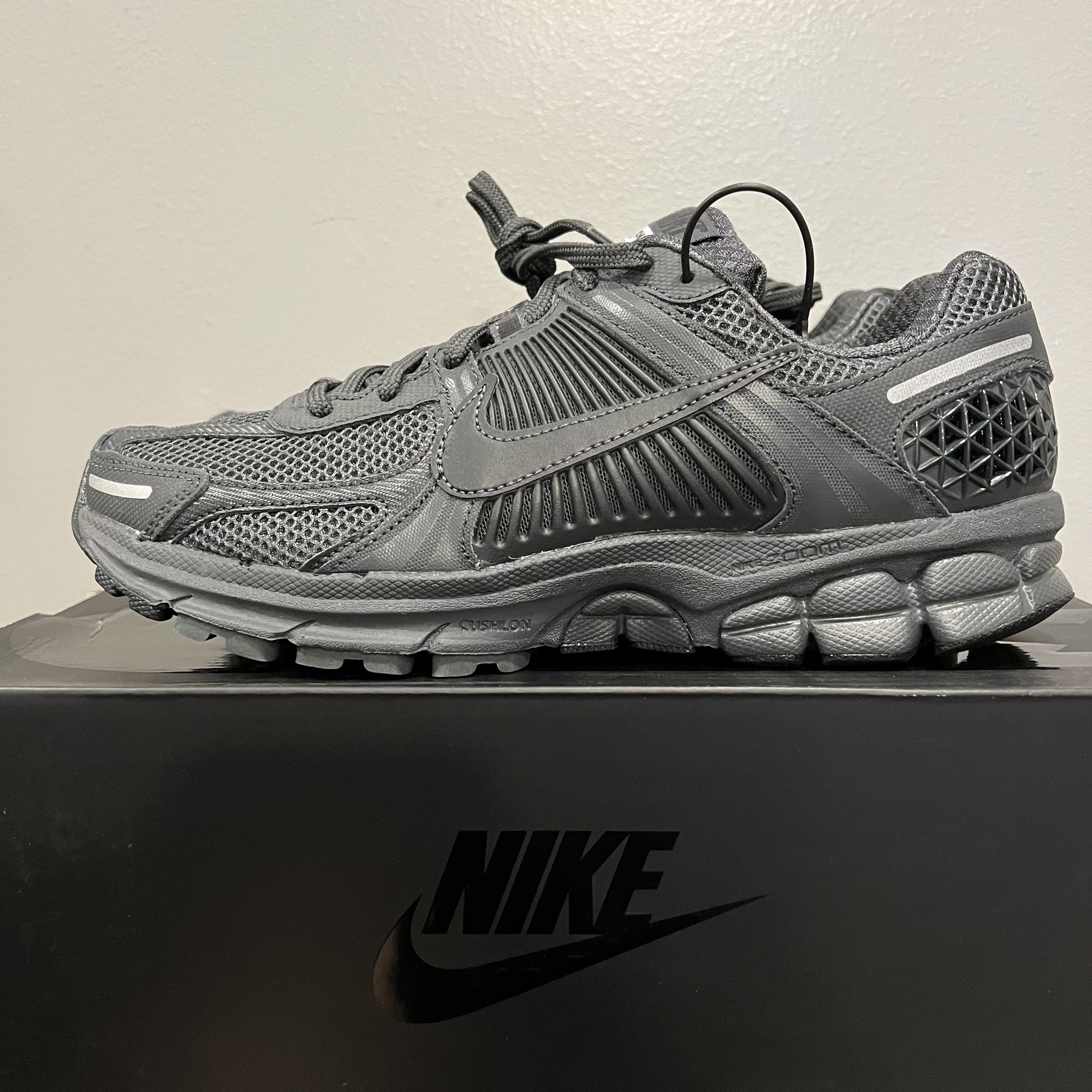 Nike Zoom Vomero 5 SP Anthracite 2023 착용 스타일