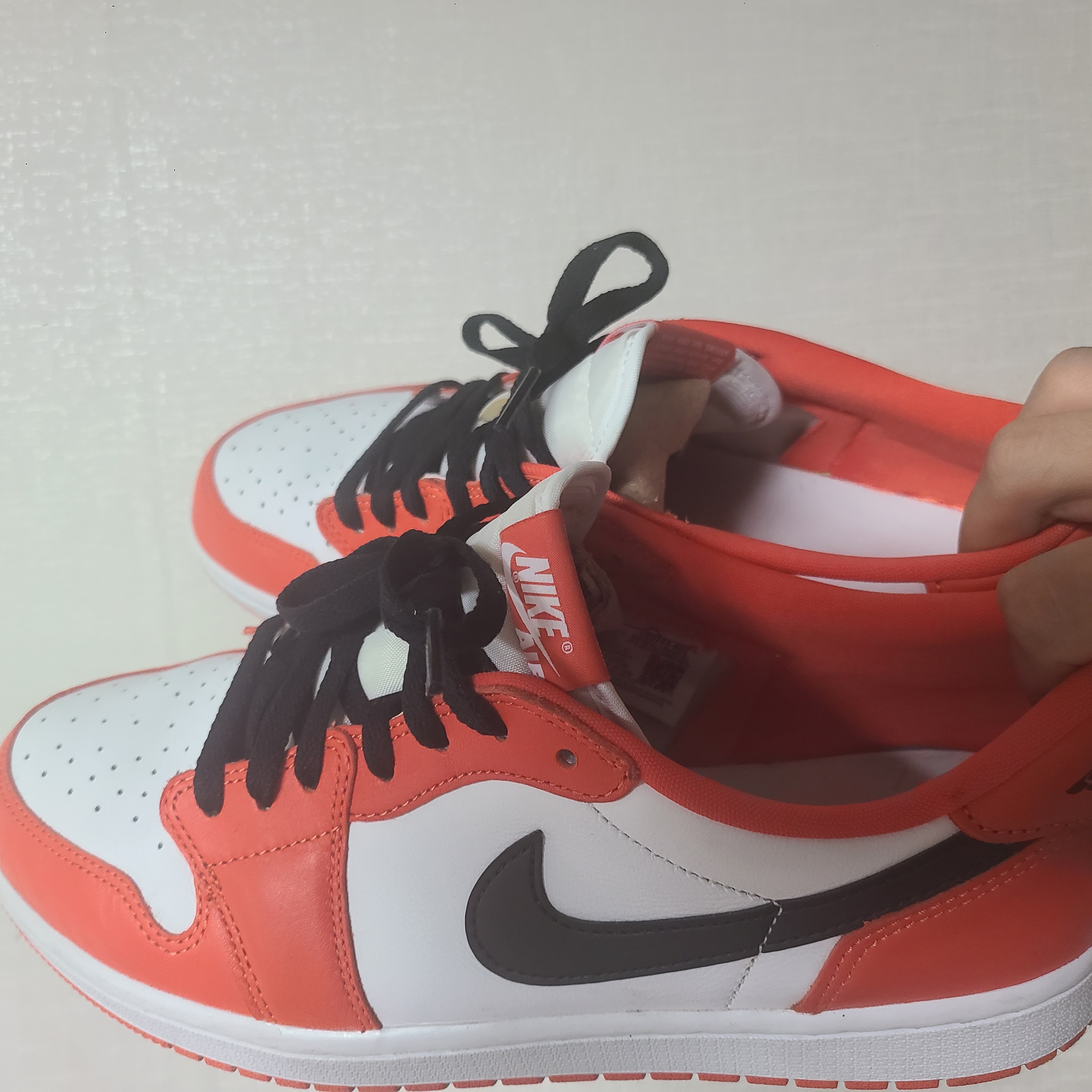 Jordan 1 Low OG Starfish 착용 스타일