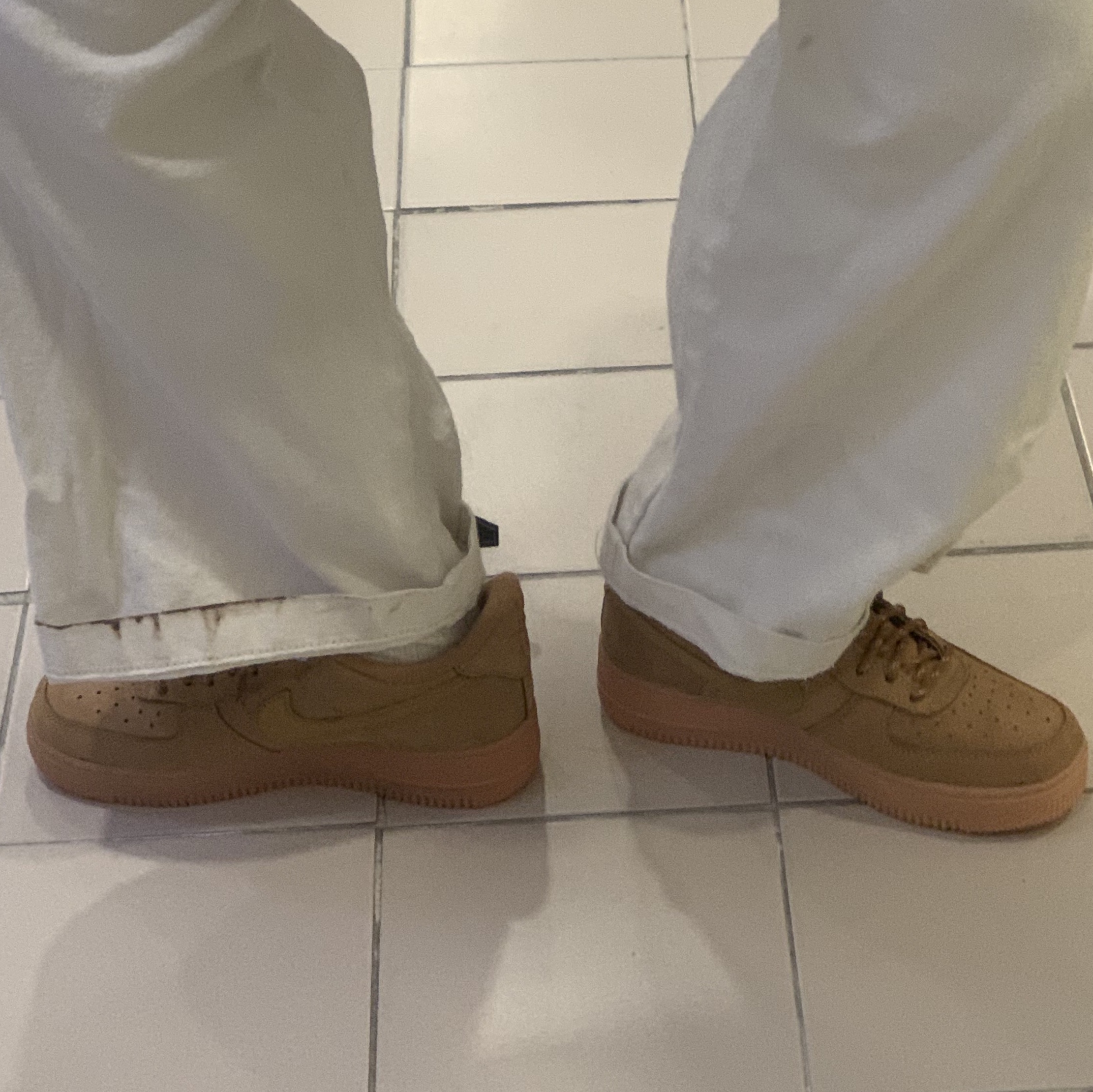 Nike Air Force 1 '07 WB Flax 착용 스타일