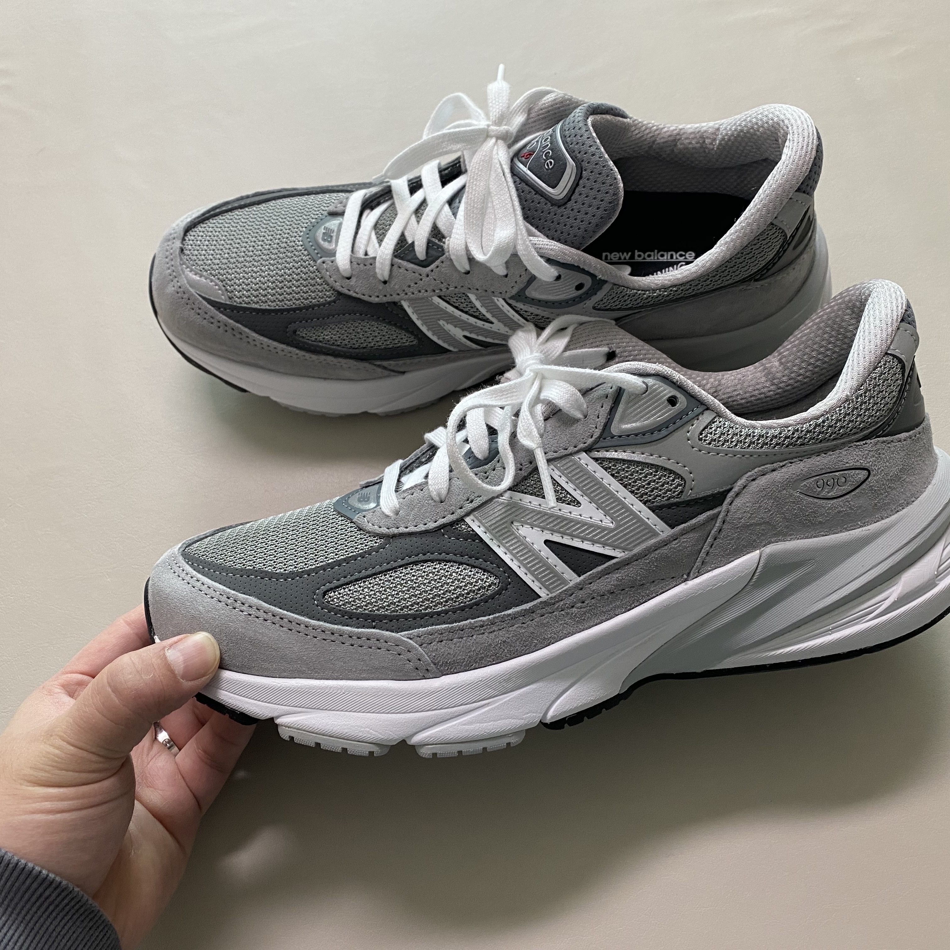 New Balance 990v6 Made in USA Grey - D Standard 착용 스타일 - 1