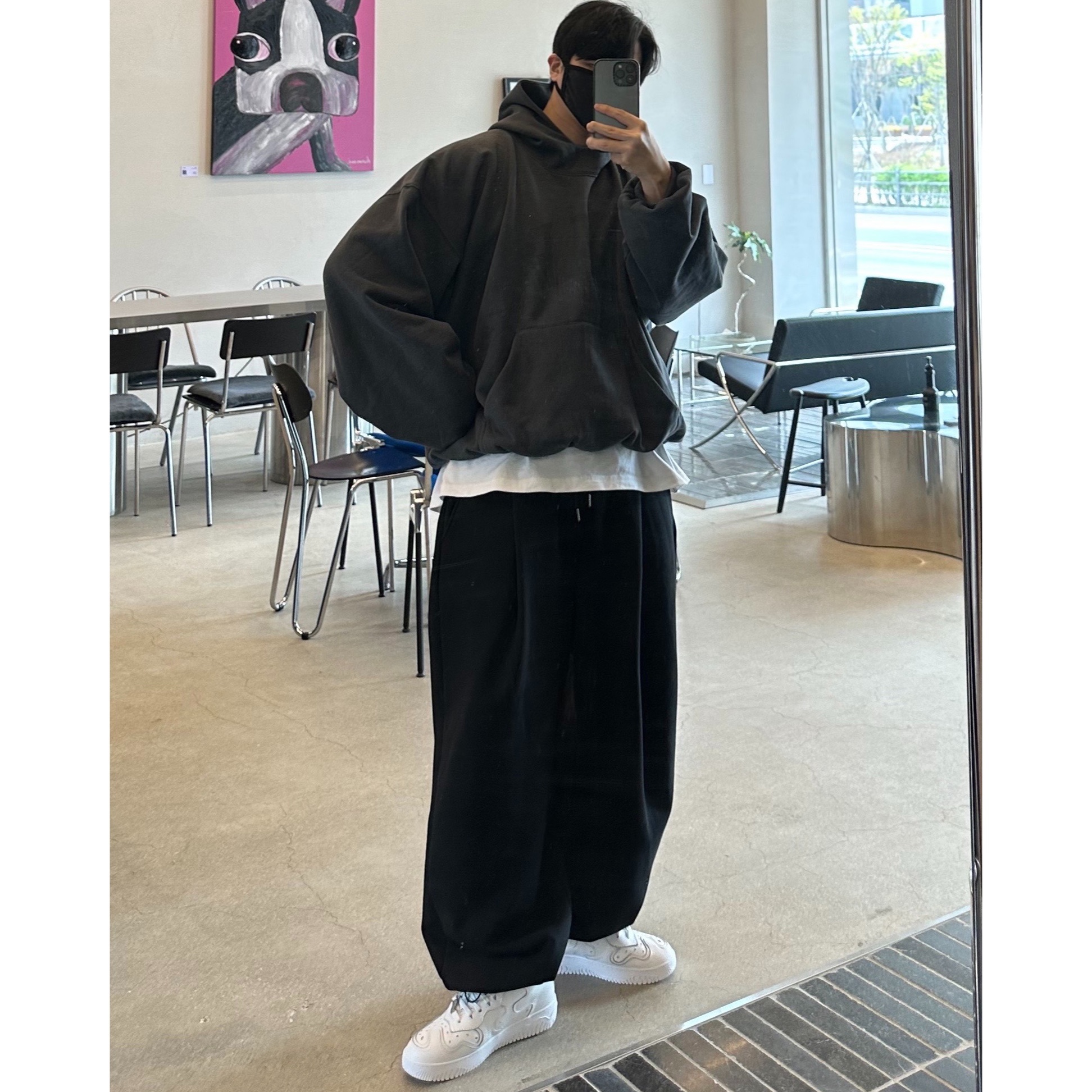 Yeezy Gap Engineered By Balenciaga Dove Hoodie Black 착용 스타일 - 1