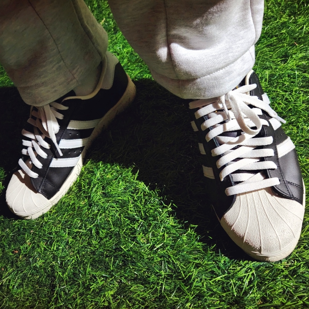 Adidas Superstar 82 FI Core Black 착용 스타일 - 4