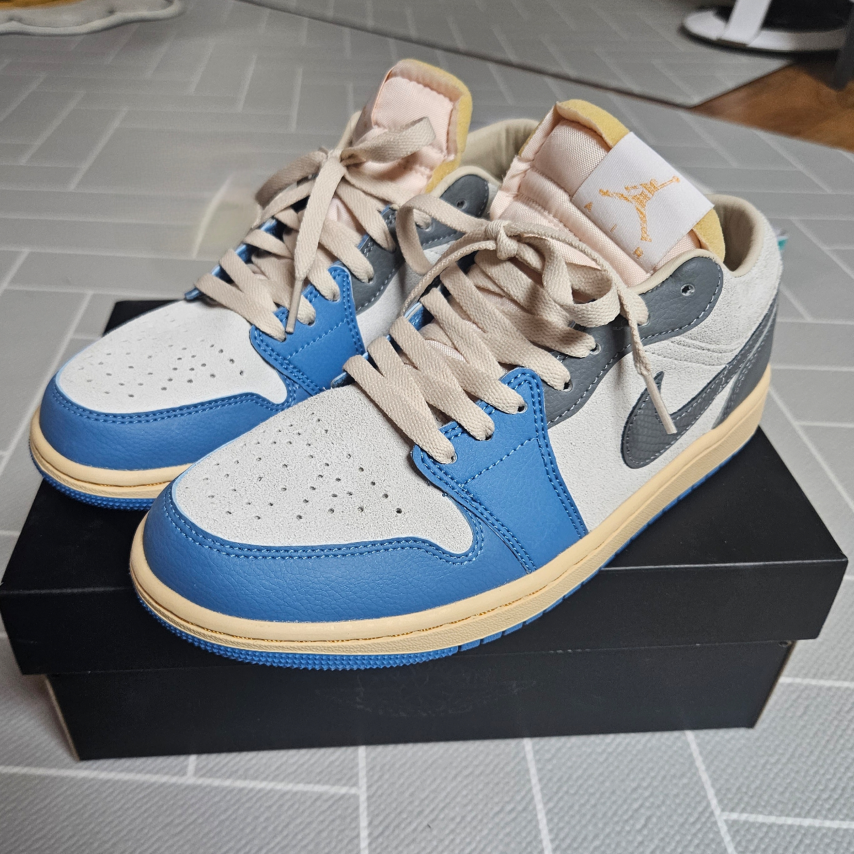 Jordan 1 Low SE Tokyo 96 착용 스타일