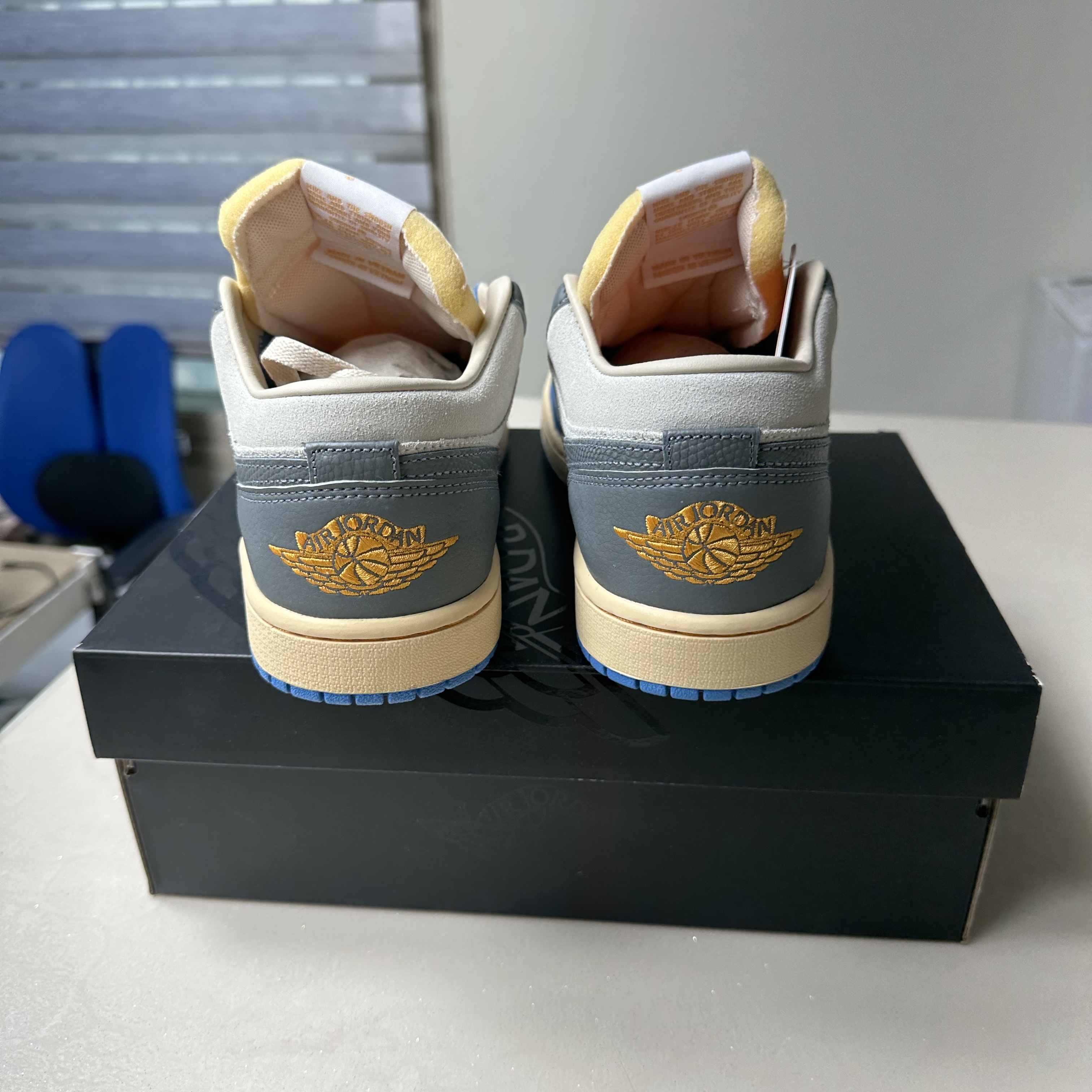 Jordan 1 Low SE Tokyo 96 착용 스타일 - 4