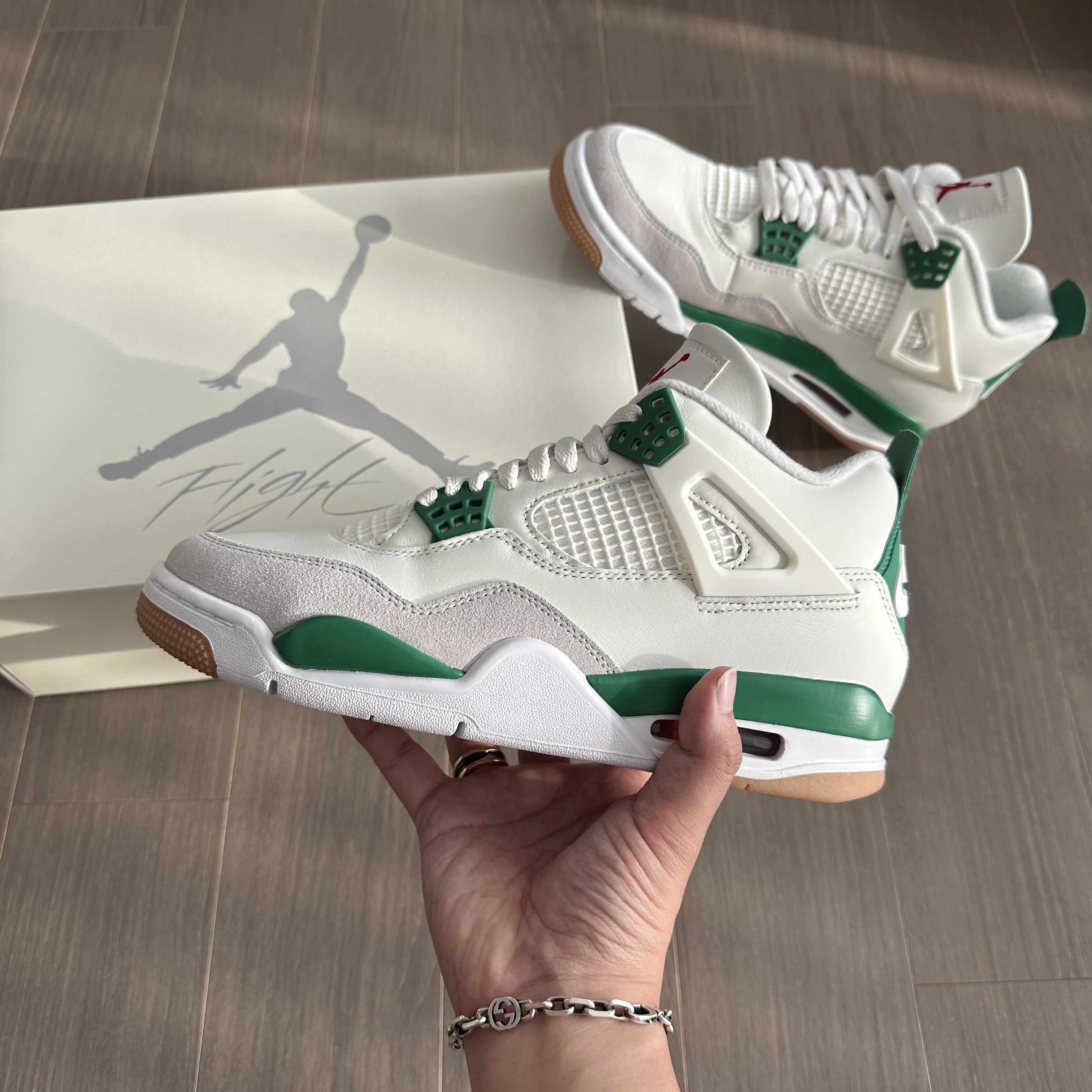 Jordan 4 x Nike SB Retro SP Pine Green 착용 스타일 - 1
