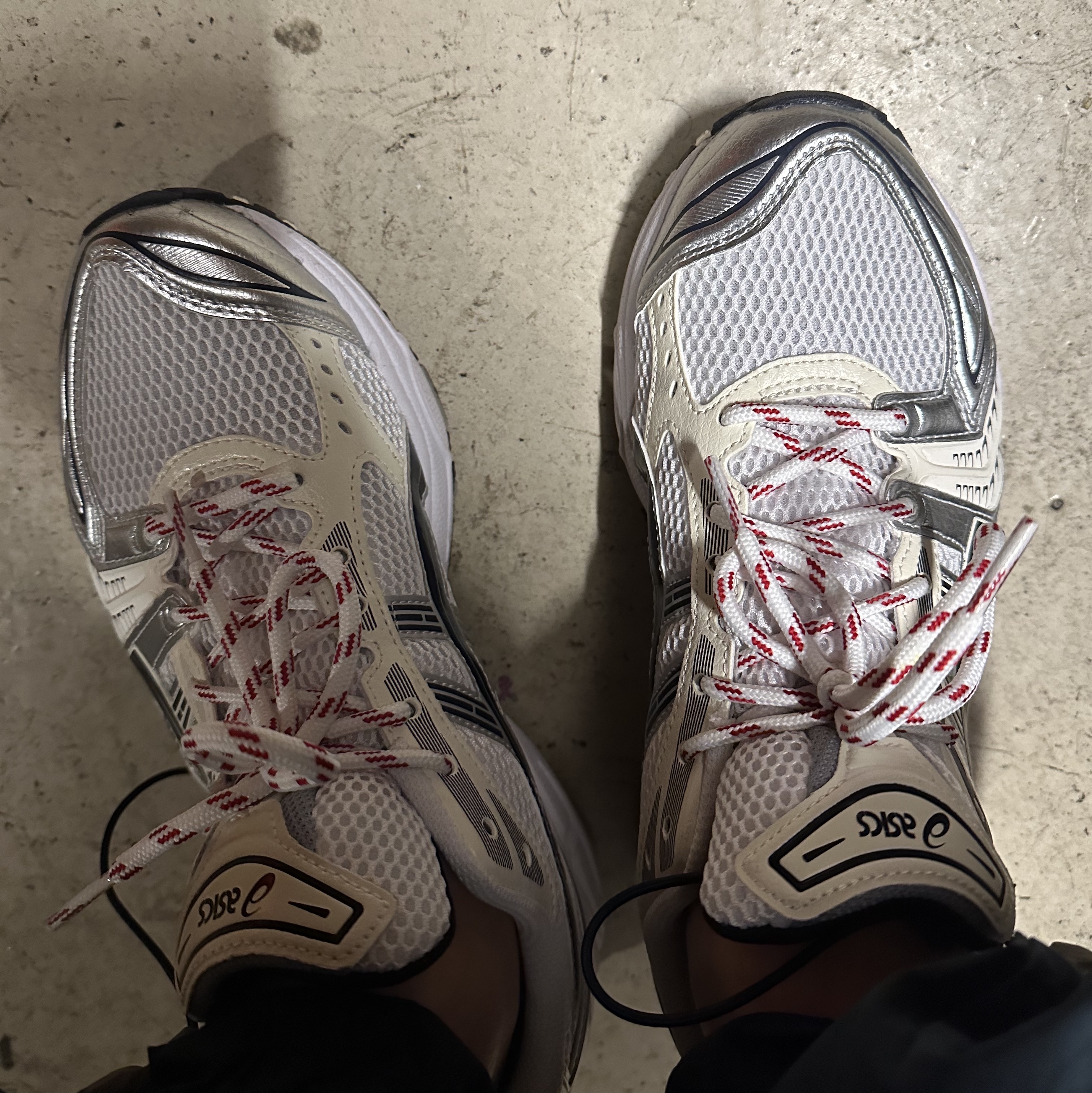 (W) Asics Gel-Kayano 14 White Midnight 착용 스타일