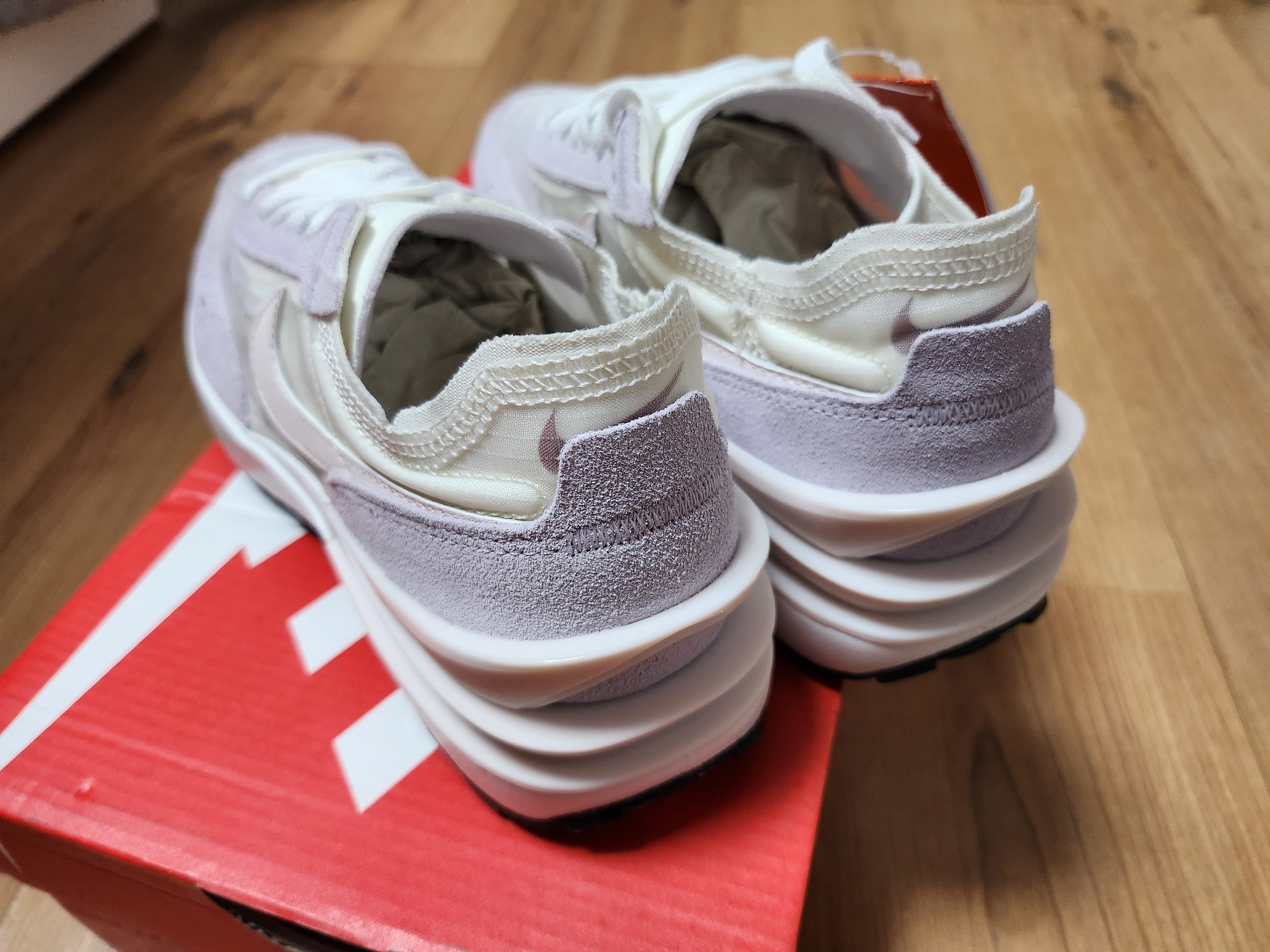 (W) Nike Waffle One Light Soft Pink 착용 스타일 - 4