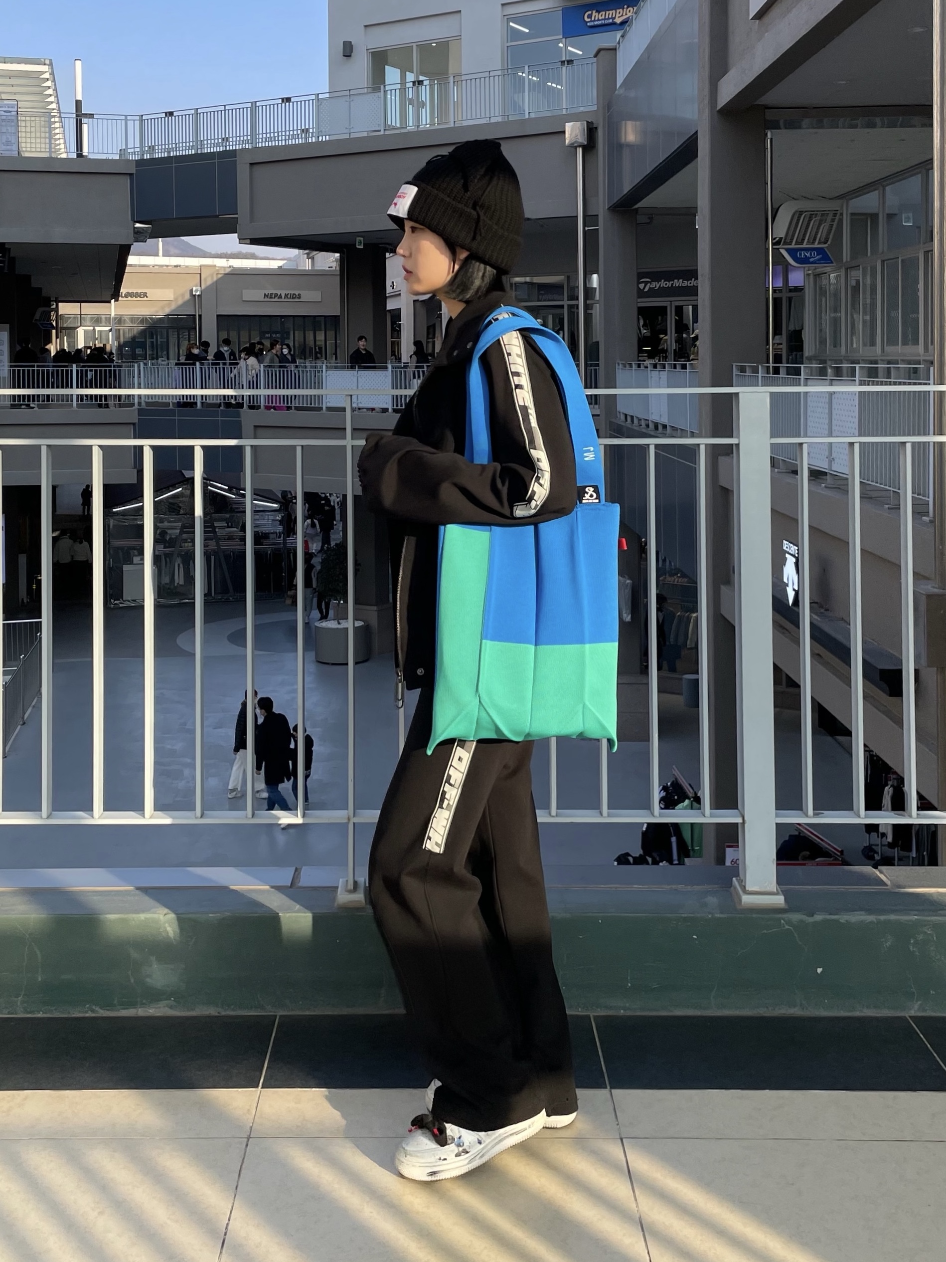 Nike x Peaceminusone Air Force 1 Low Para-Noise 2.0, Charles Jeffrey Loverboy Chunky Ears Beanie Black 착용 스타일 - 2