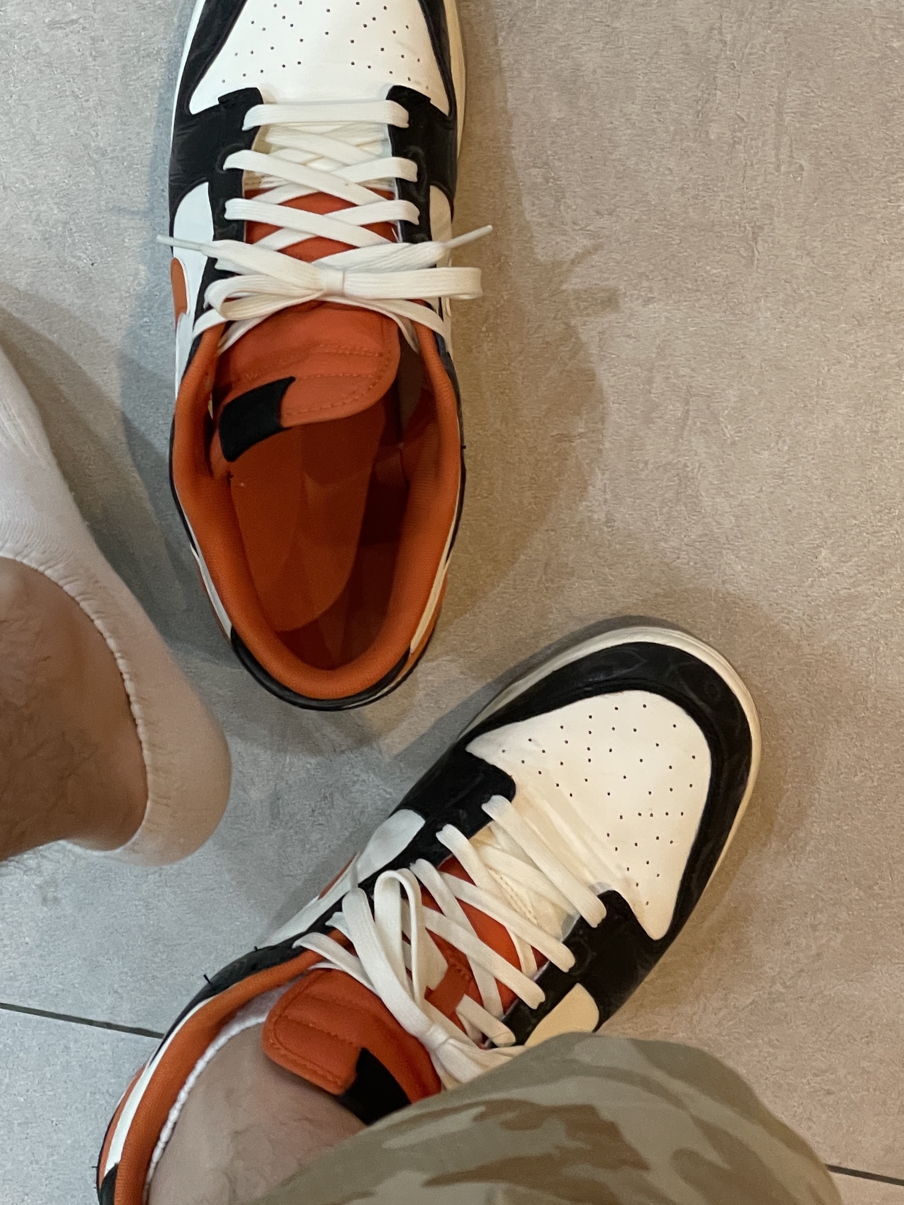 Nike Dunk Low Retro PRM Halloween 착용 스타일 - 2