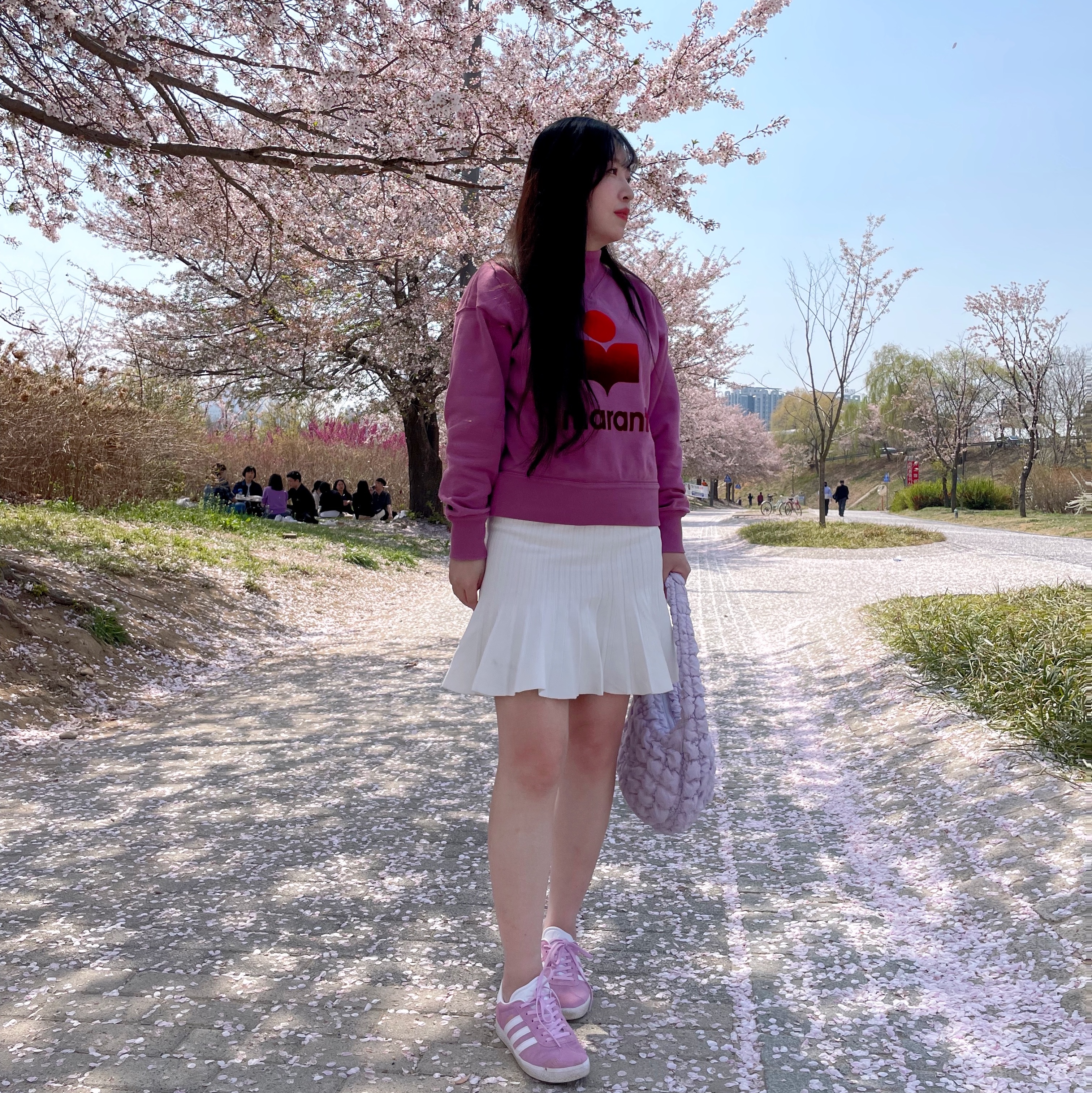 COS Quilted Mini Bag Dusty Lilac, (J) Adidas Gazelle Bliss Lilac 착용 스타일 - 1