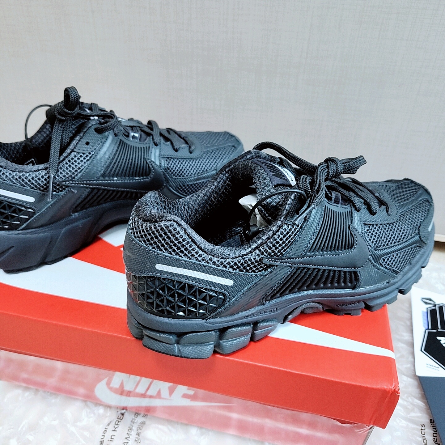 Nike Zoom Vomero 5 SP Anthracite 2023 착용 스타일 - 5