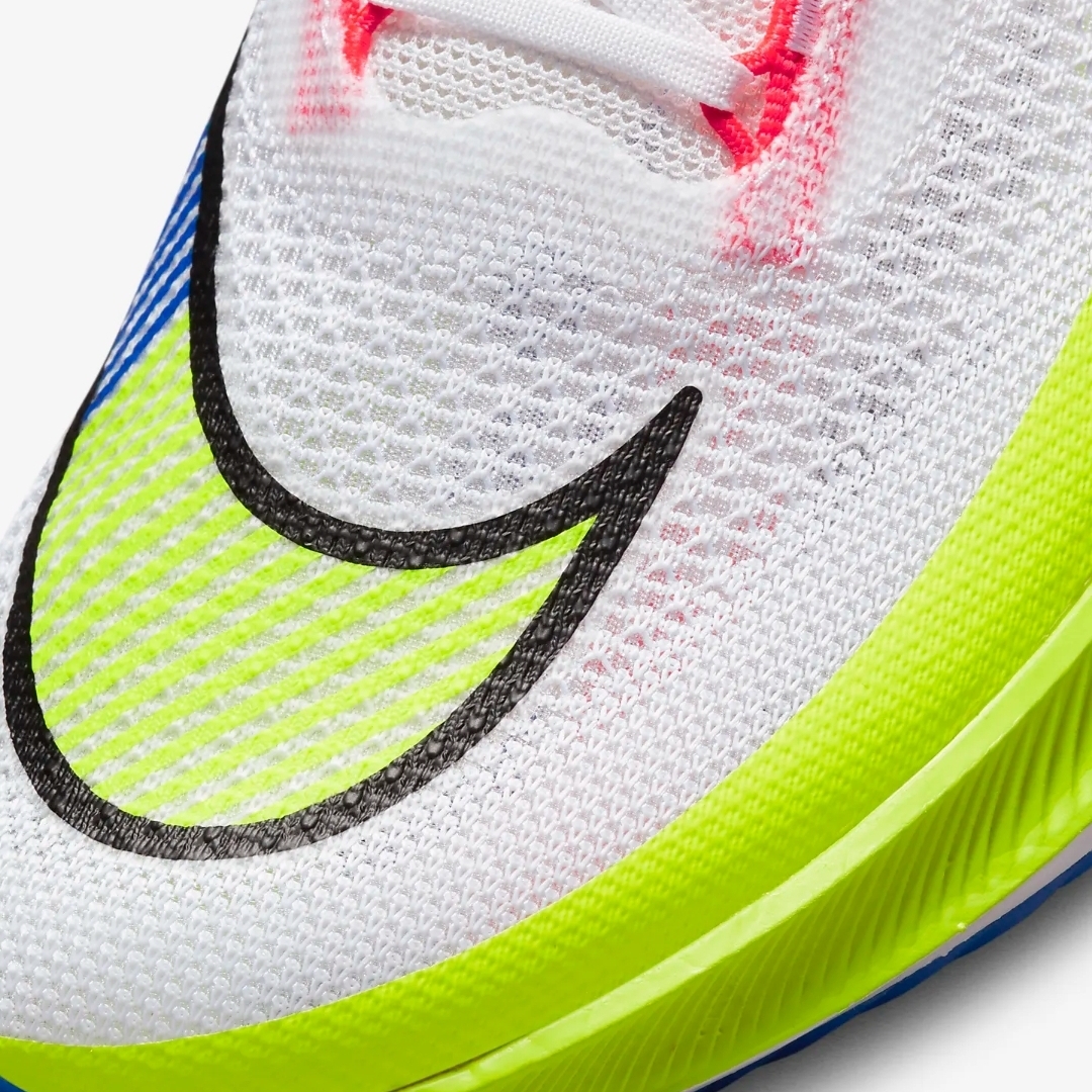 Nike ZoomX Streakfly White Volt 착용 스타일 - 3
