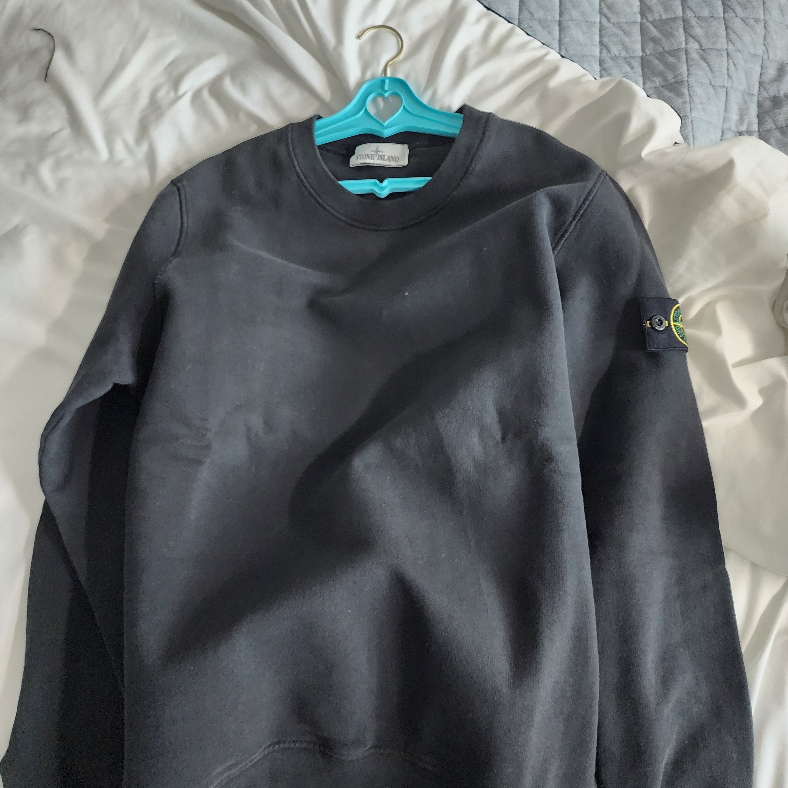 Stone Island 63020 Crewneck Sweatshirt Black - 22FW 착용 스타일