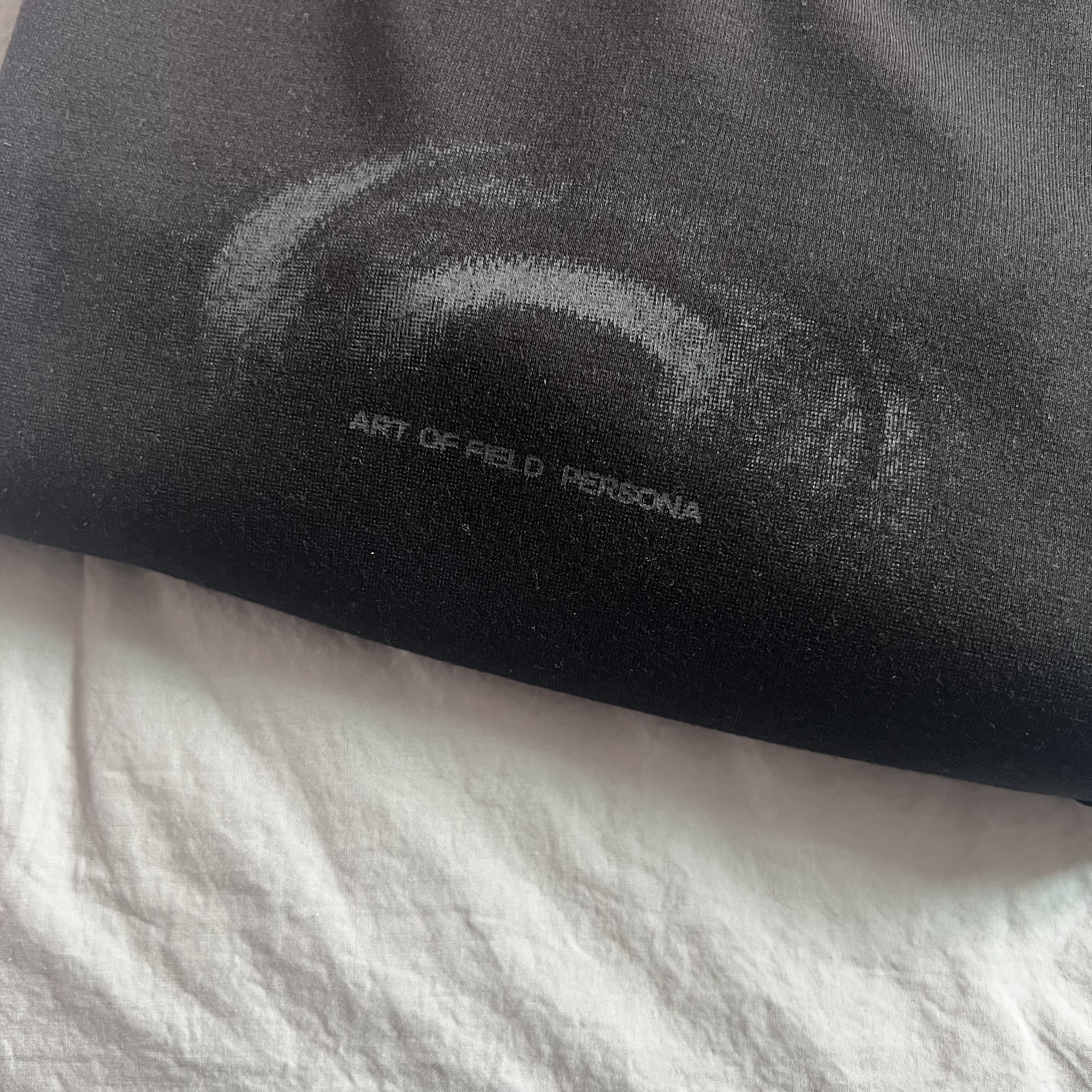 Art Of Field Section Short Sleeved T-Shirt Black 착용 스타일 - 1