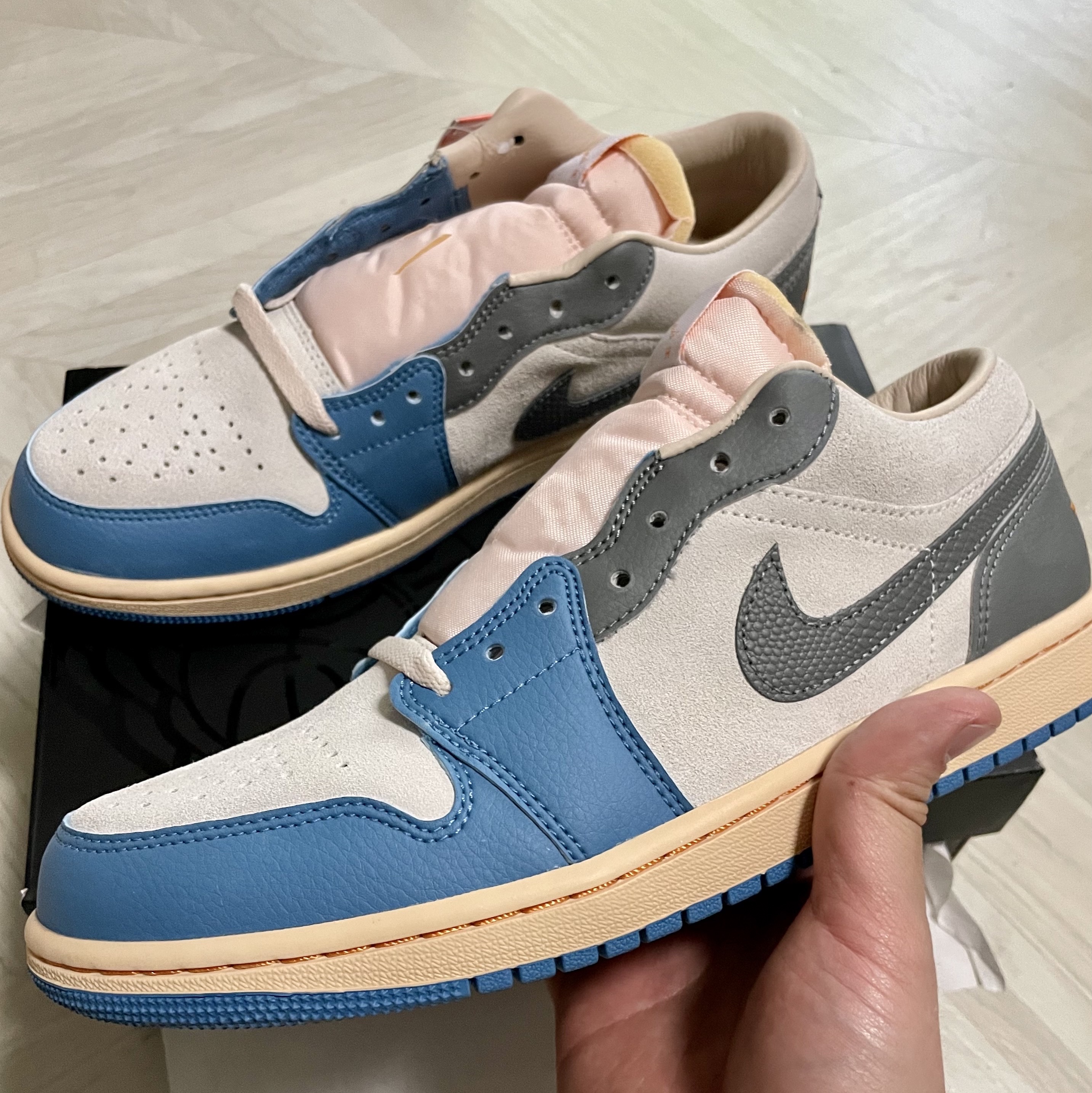 Jordan 1 Low SE Tokyo 96 착용 스타일 - 1