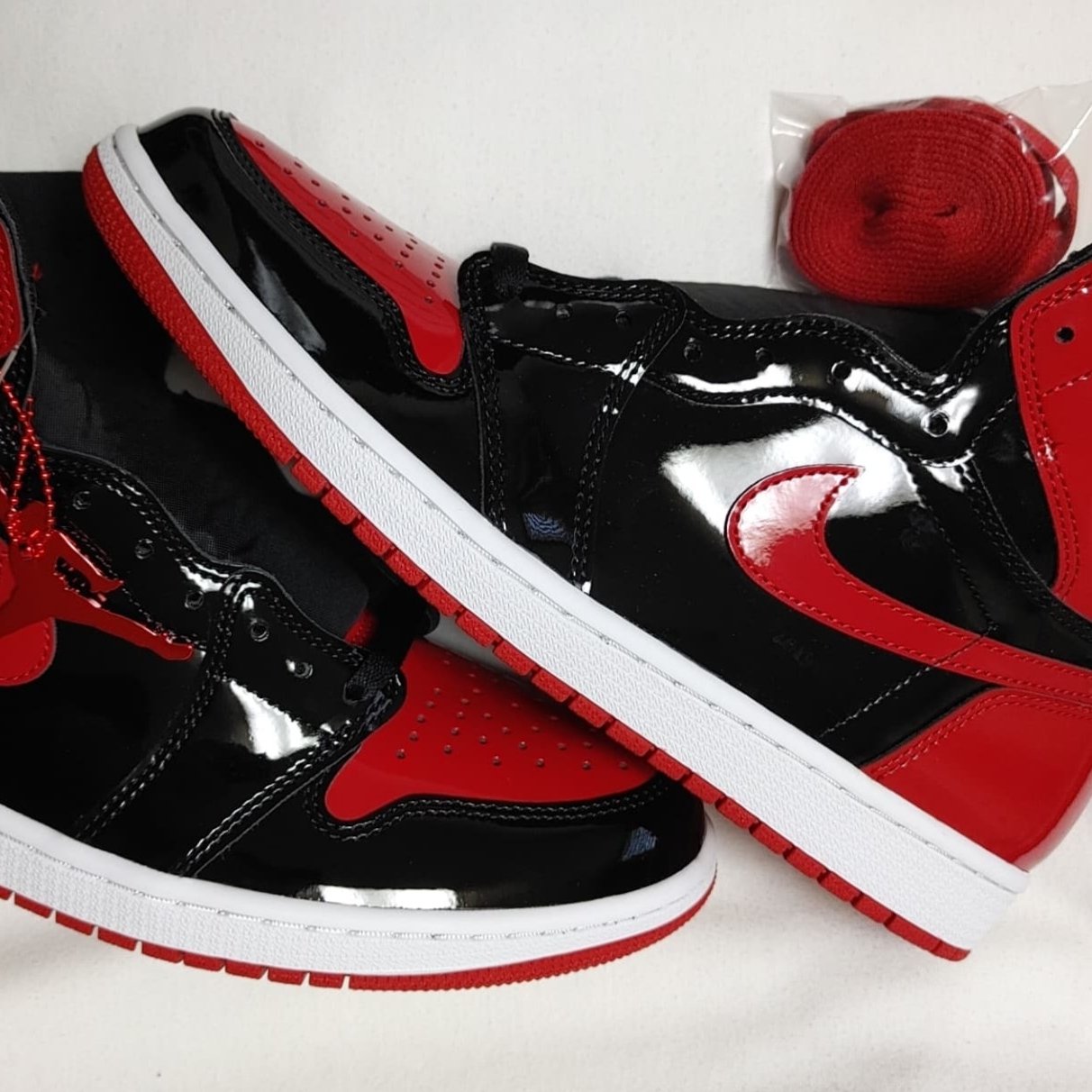 Jordan 1 Retro High OG Patent Bred 착용 스타일