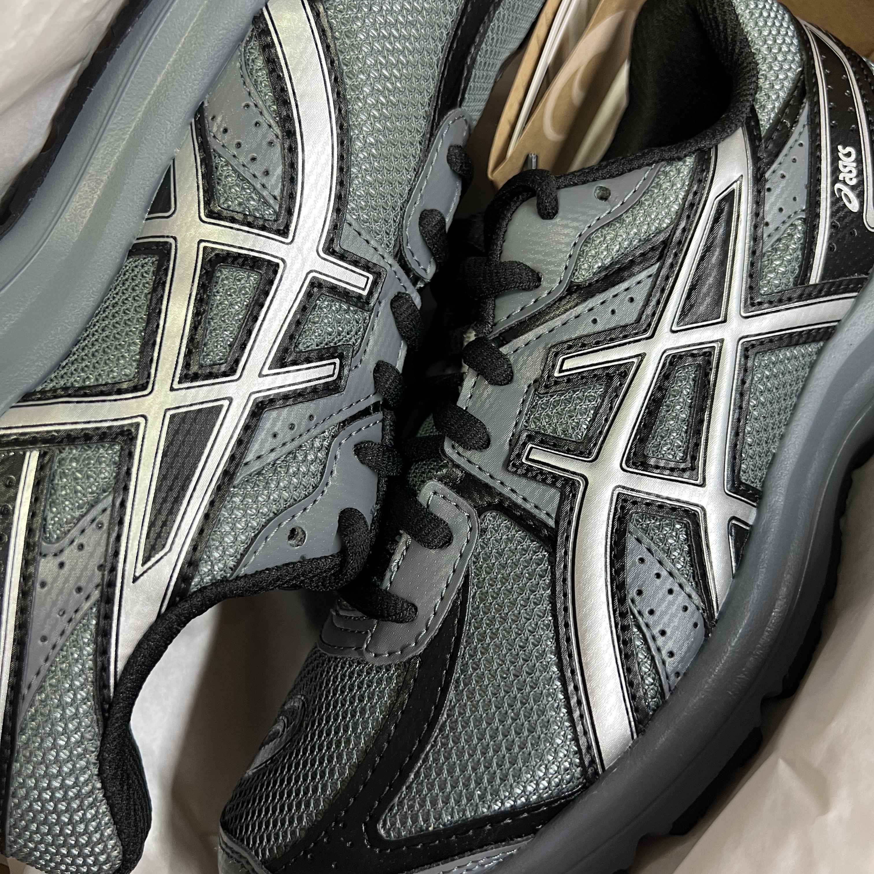 Asics x JJJJound Gel-Kayano 14 Silver White, (W) Asics Gel-Kayano 14 White Midnight 착용 스타일 - 4