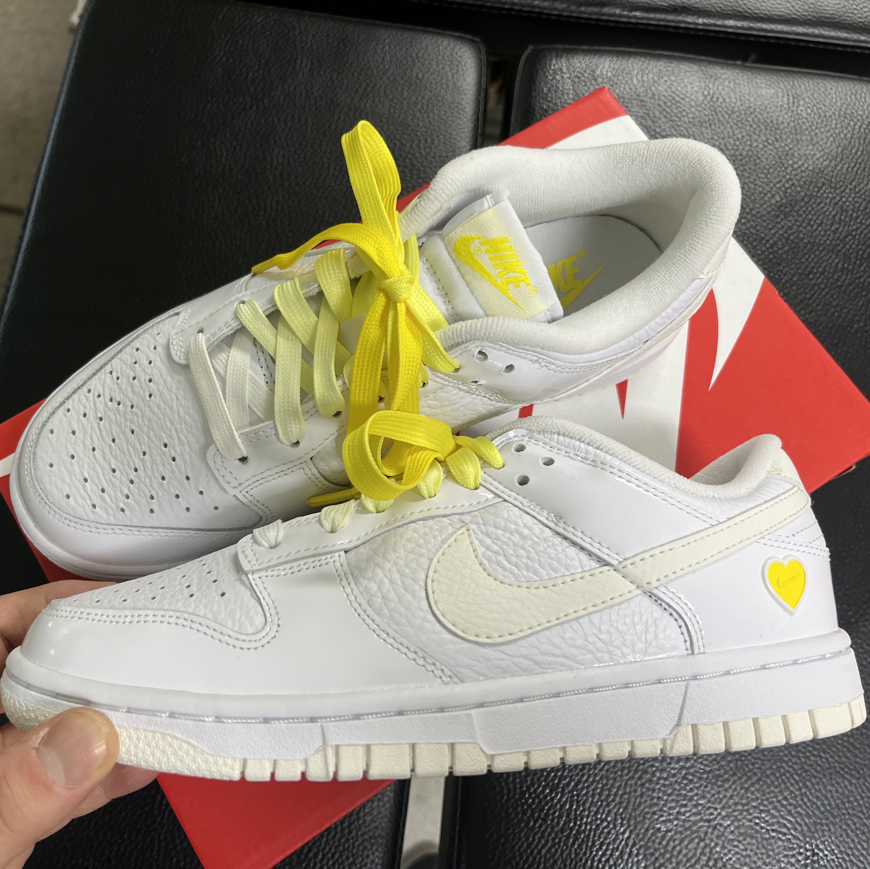 (W) Nike Dunk Low Valentine's Day White Optic Yellow 착용 스타일 - 2