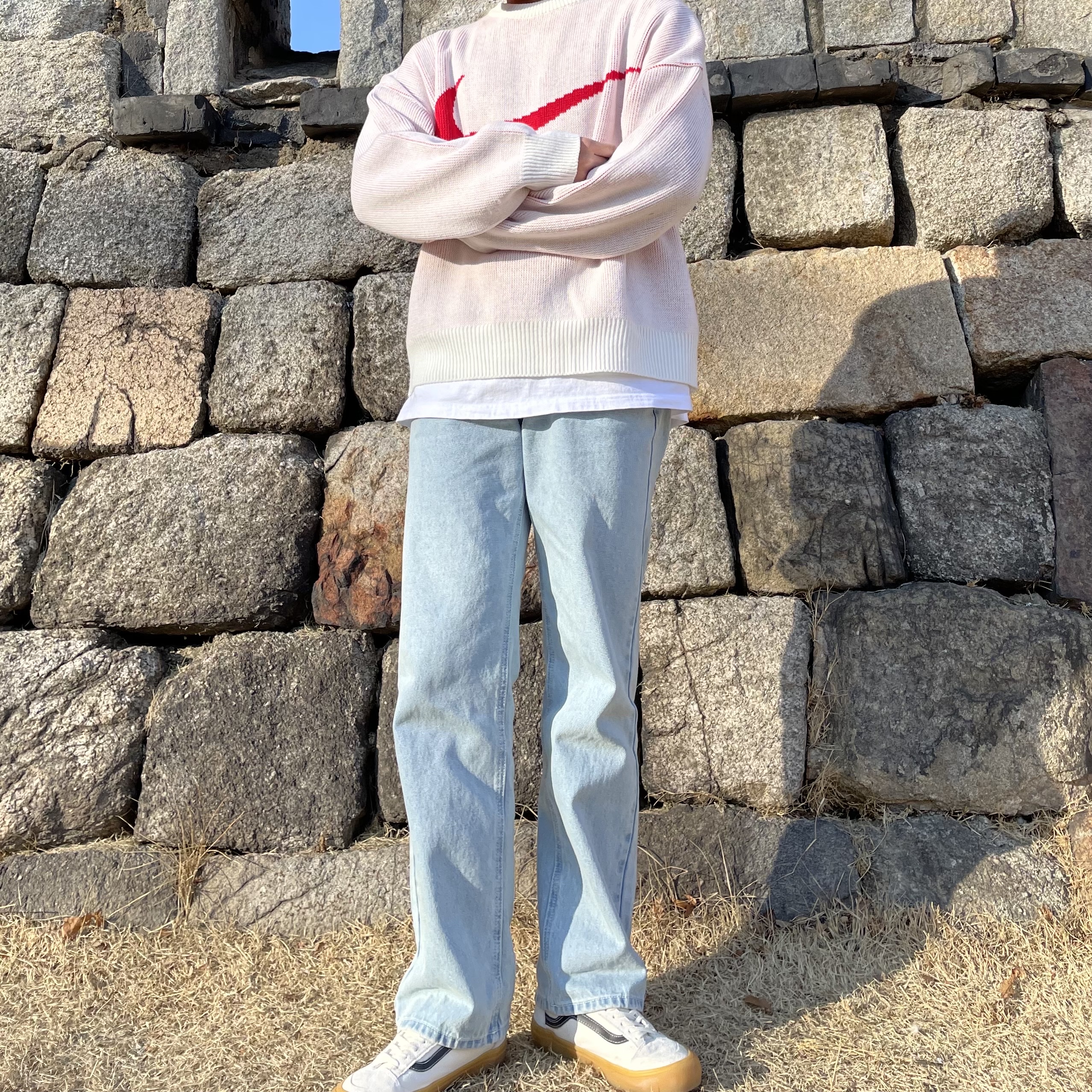 Supreme x Nike Swoosh Sweater White - 19SS, Vans Style 36 Decon SF Cream White 착용 스타일 - 1