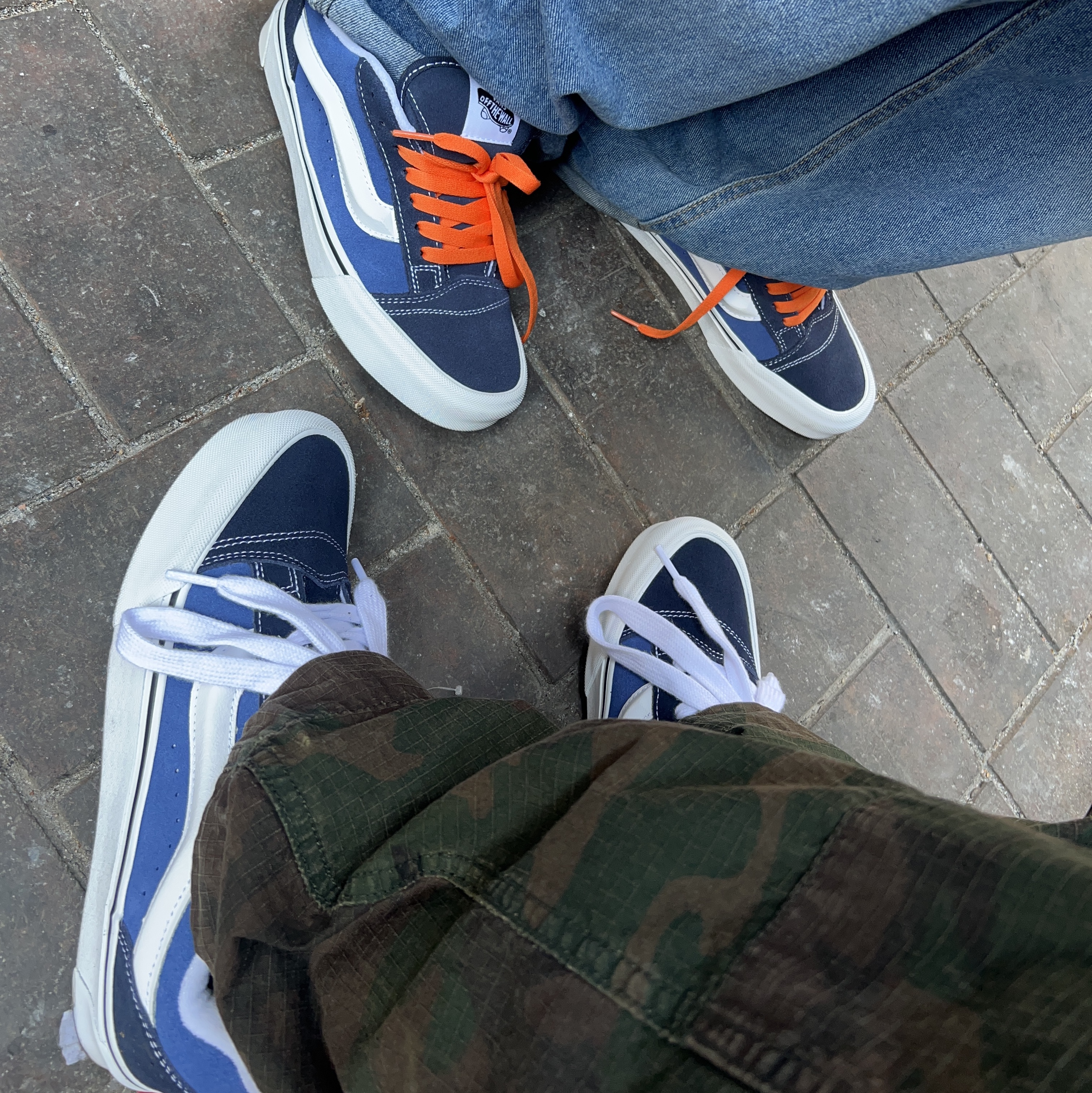 Vans Knu-Skool Navy True White 착용 스타일 - 3