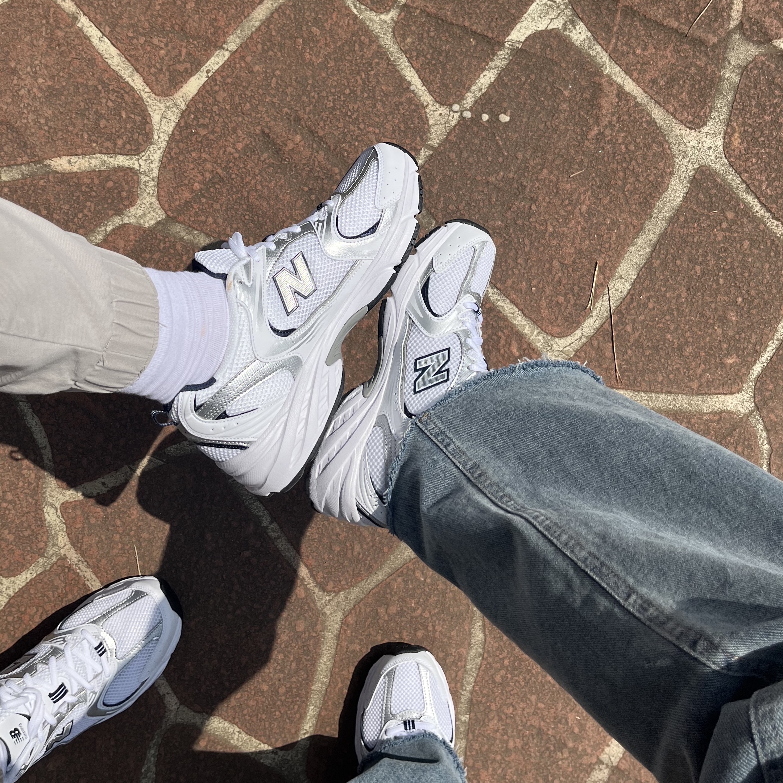 New Balance 530 White 착용 스타일 - 2