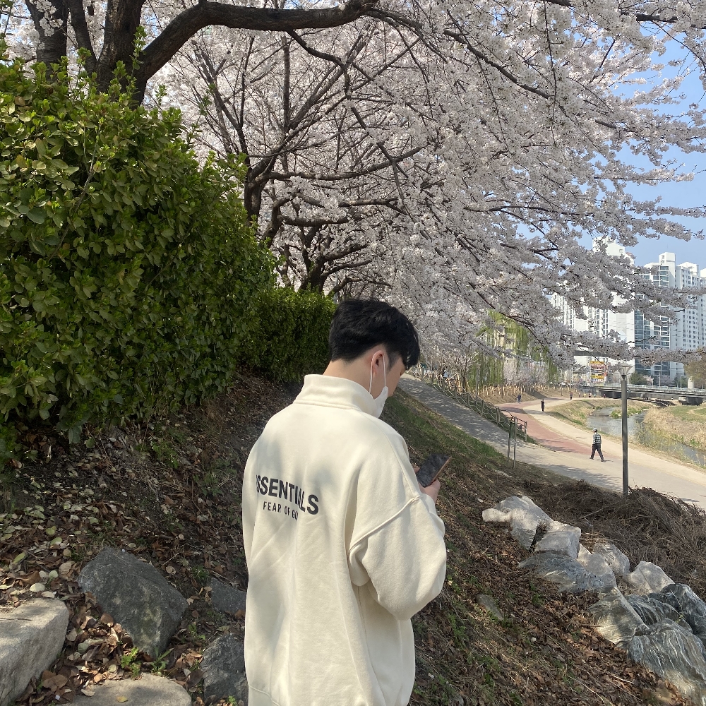 KREAM 프로필 이미지