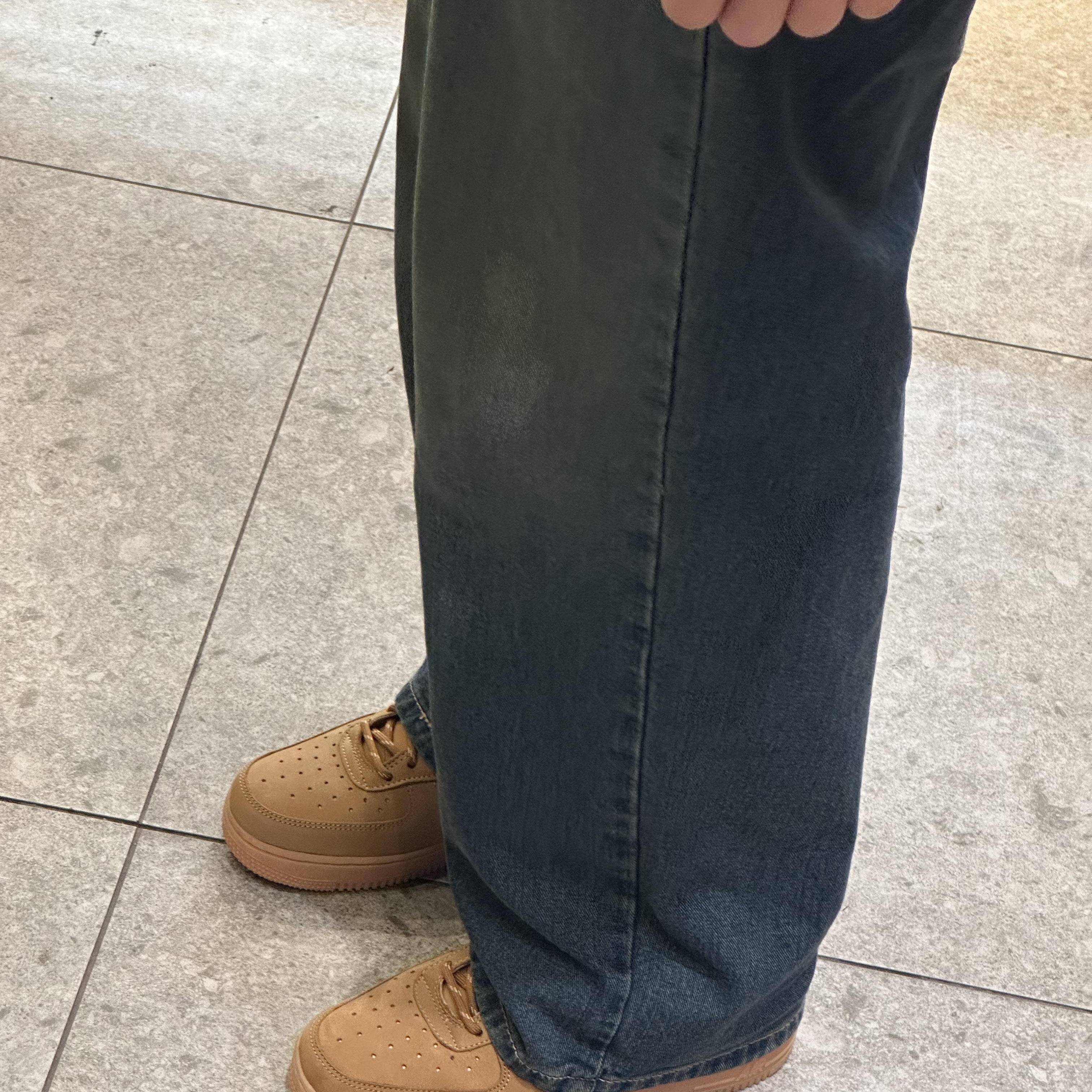 Nike Air Force 1 '07 WB Flax 착용 스타일 - 3