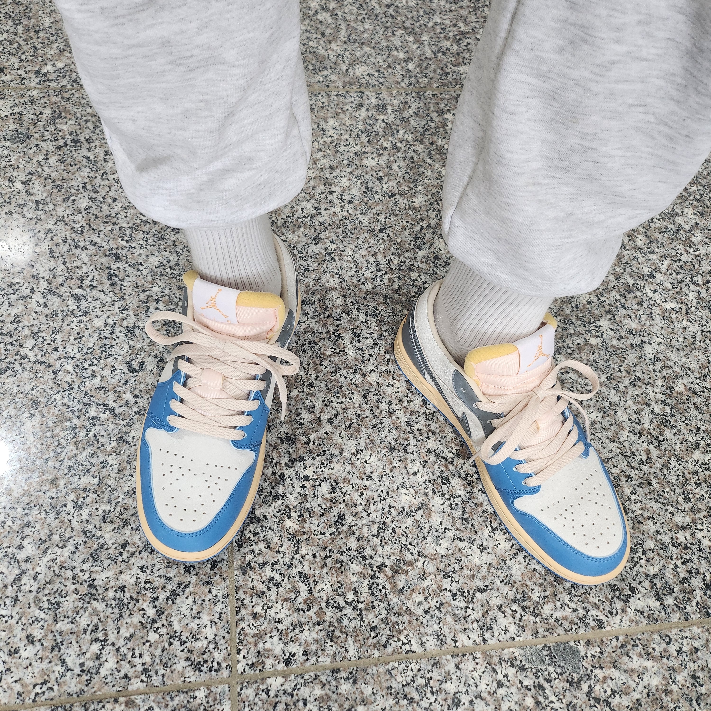 Jordan 1 Low SE Tokyo 96 착용 스타일