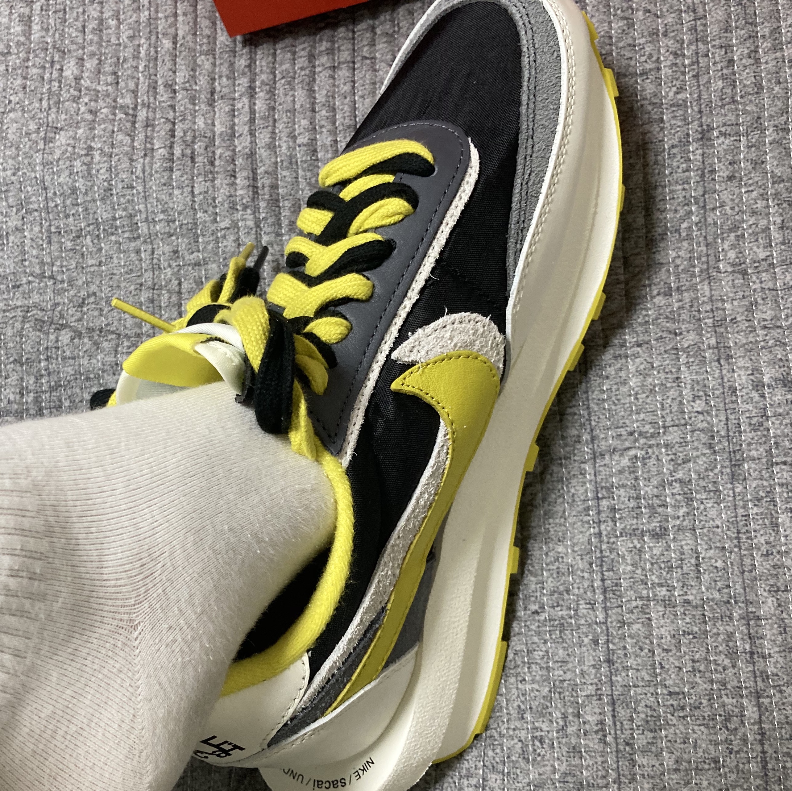 Nike x Sacai x Undercover LDWaffle Black Bright Citron 착용 스타일