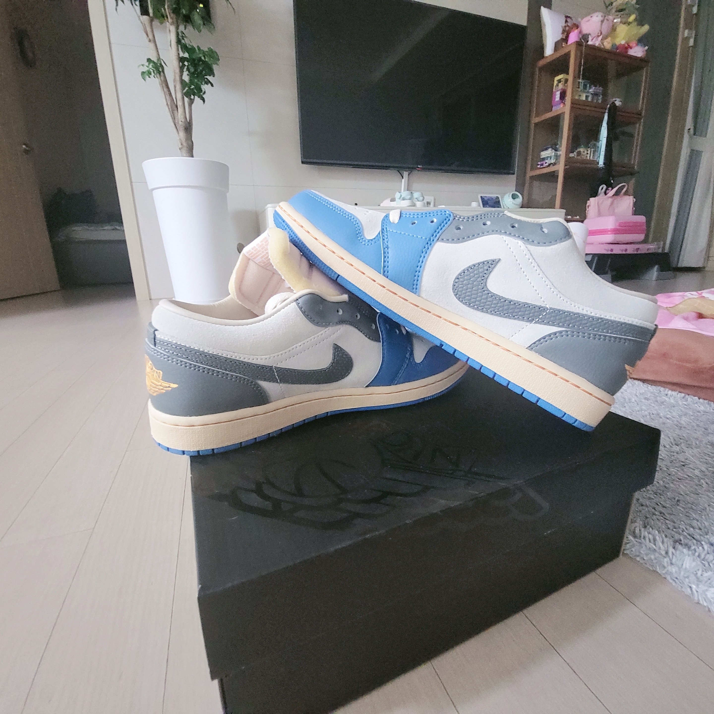 Jordan 1 Low SE Tokyo 96 착용 스타일 - 1