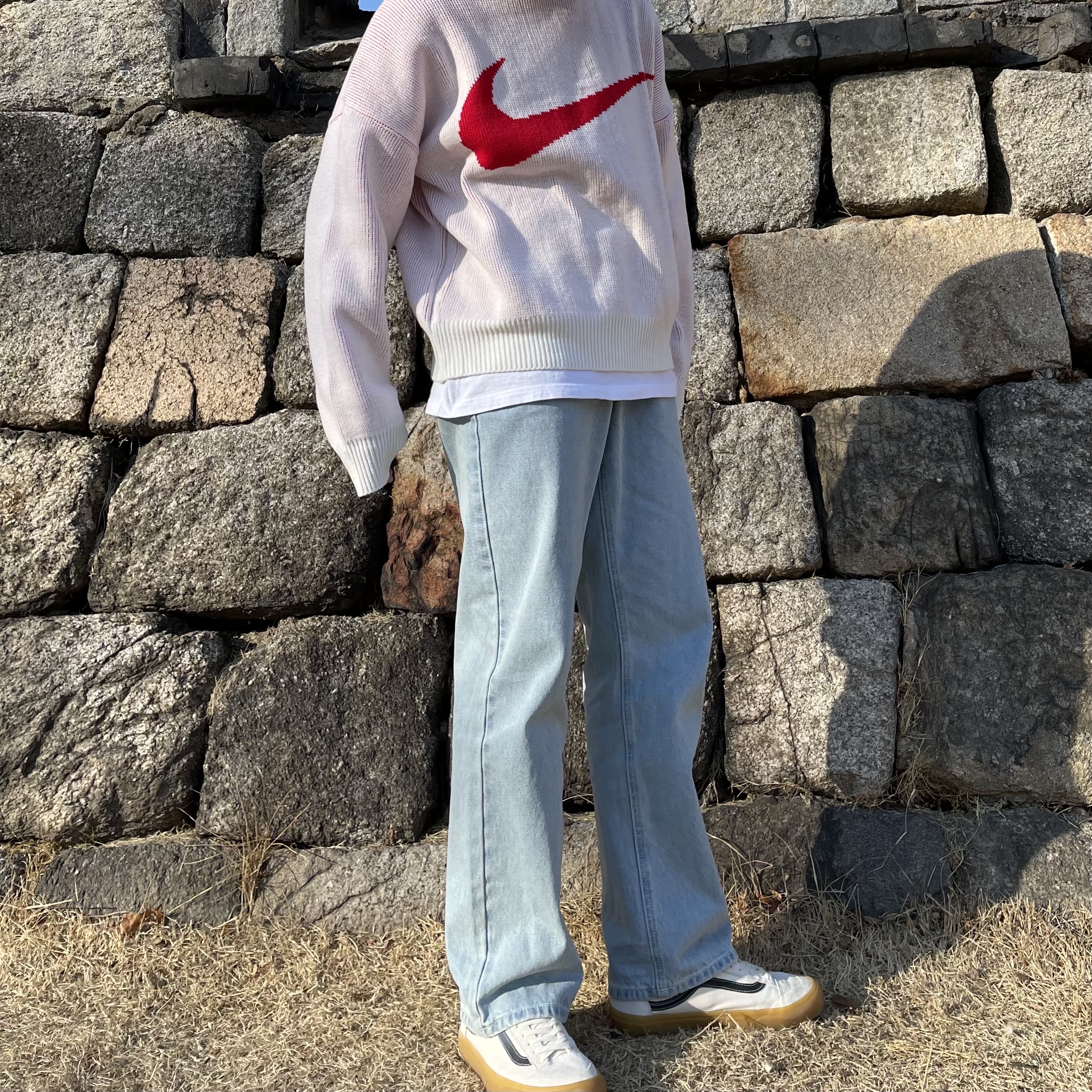 Supreme x Nike Swoosh Sweater White - 19SS, Vans Style 36 Decon SF Cream White 착용 스타일 - 2