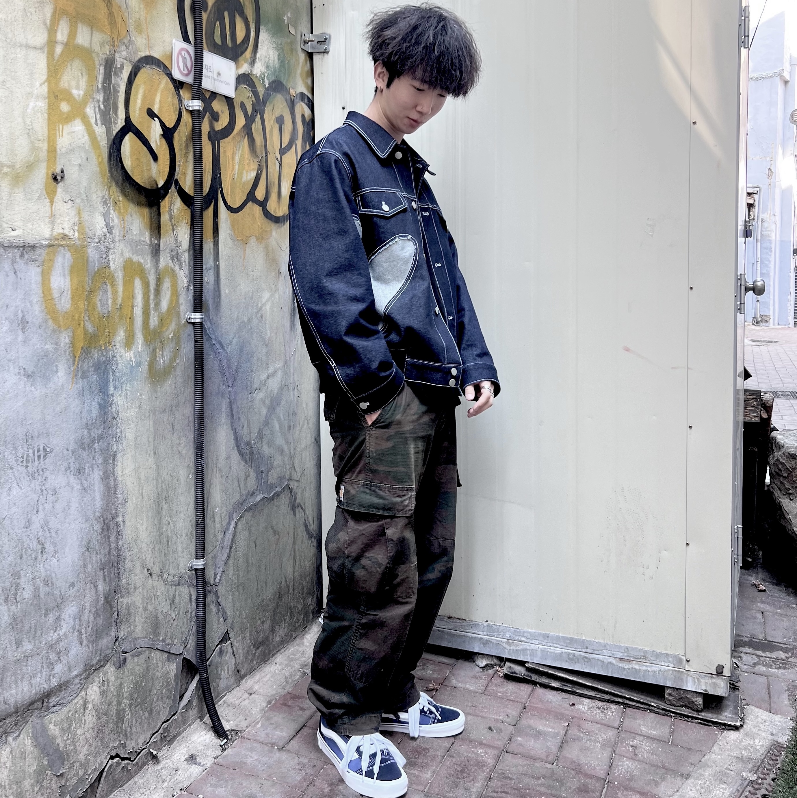 Vans Knu-Skool Navy True White 착용 스타일 - 1