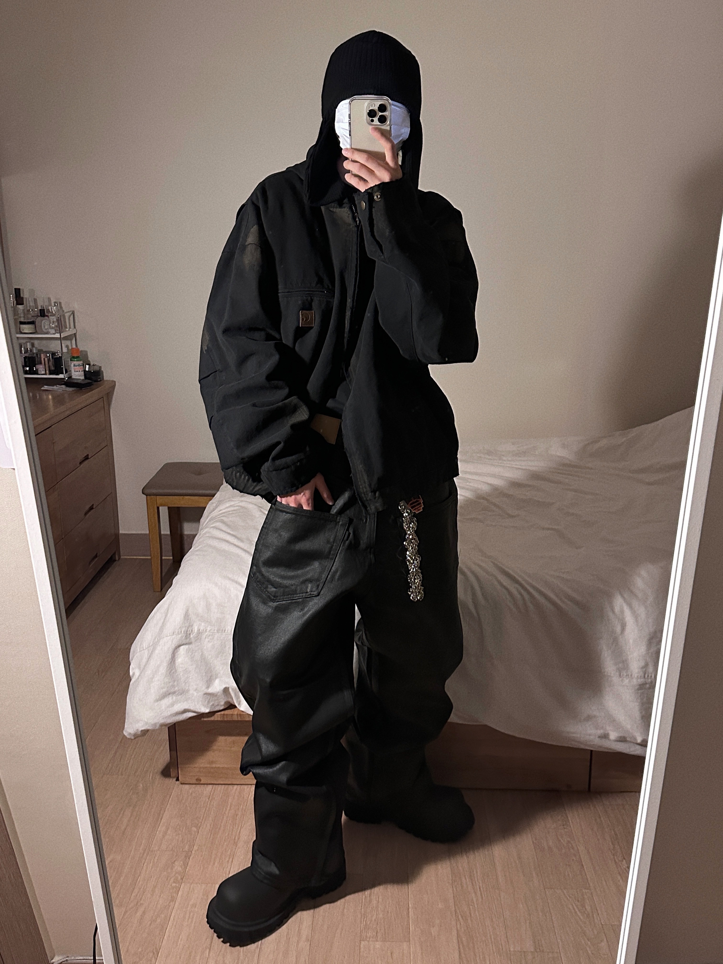 Project G/R Distressed Mud Work Jacket Black, Project G/R Coated Backward Denim Pants Black 착용 스타일 - 3