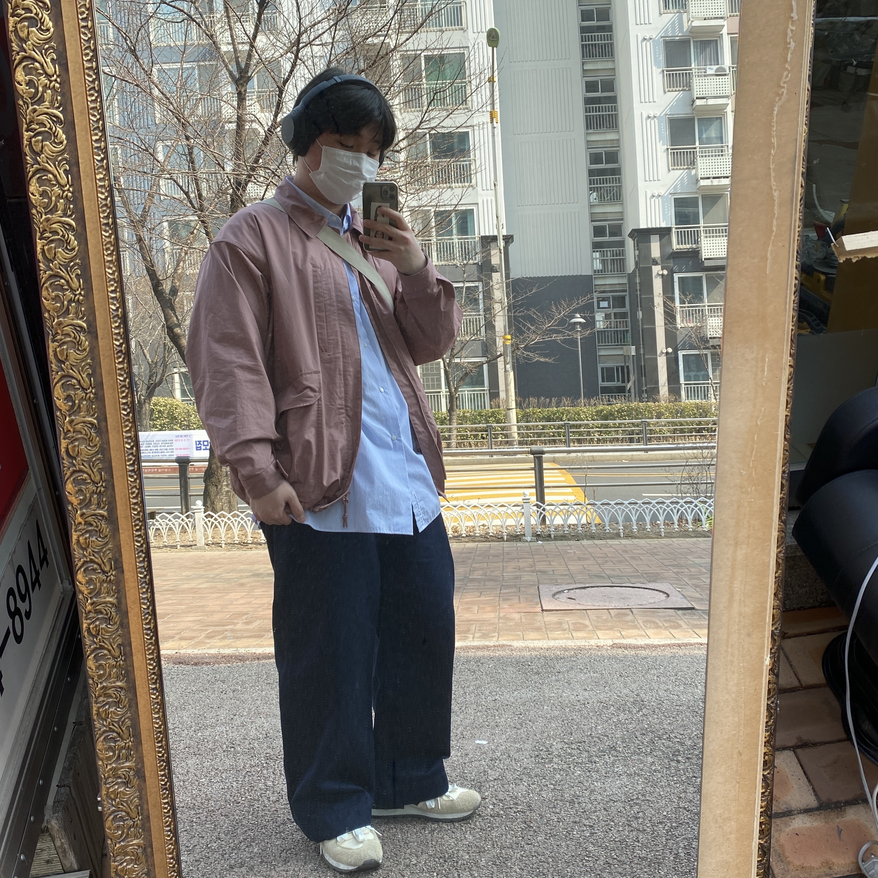 New Balance 990v1 Made in USA Incense Macadamia Nut 착용 스타일
